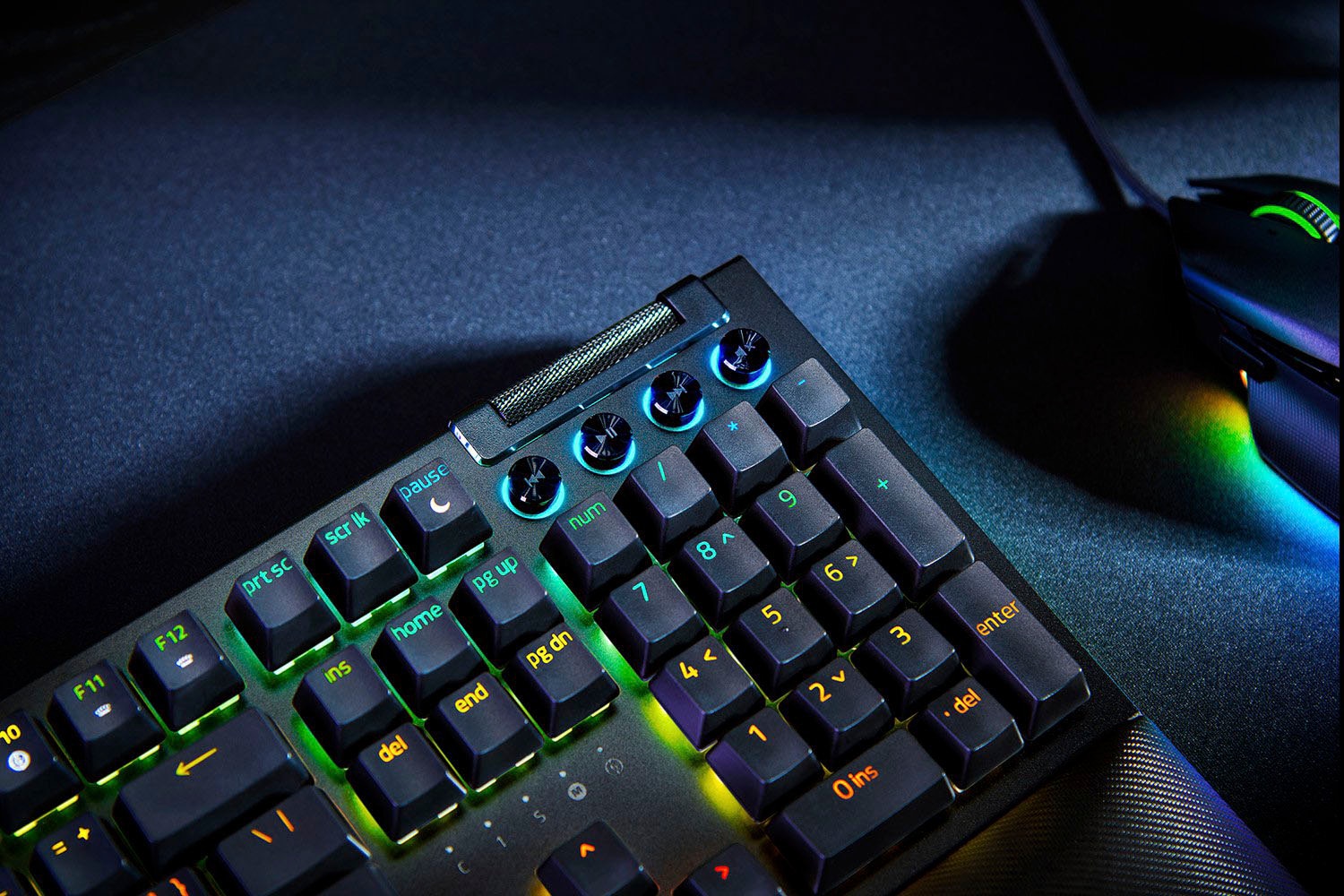 RAZER Clavier »BlackWidow V4 DE« ()