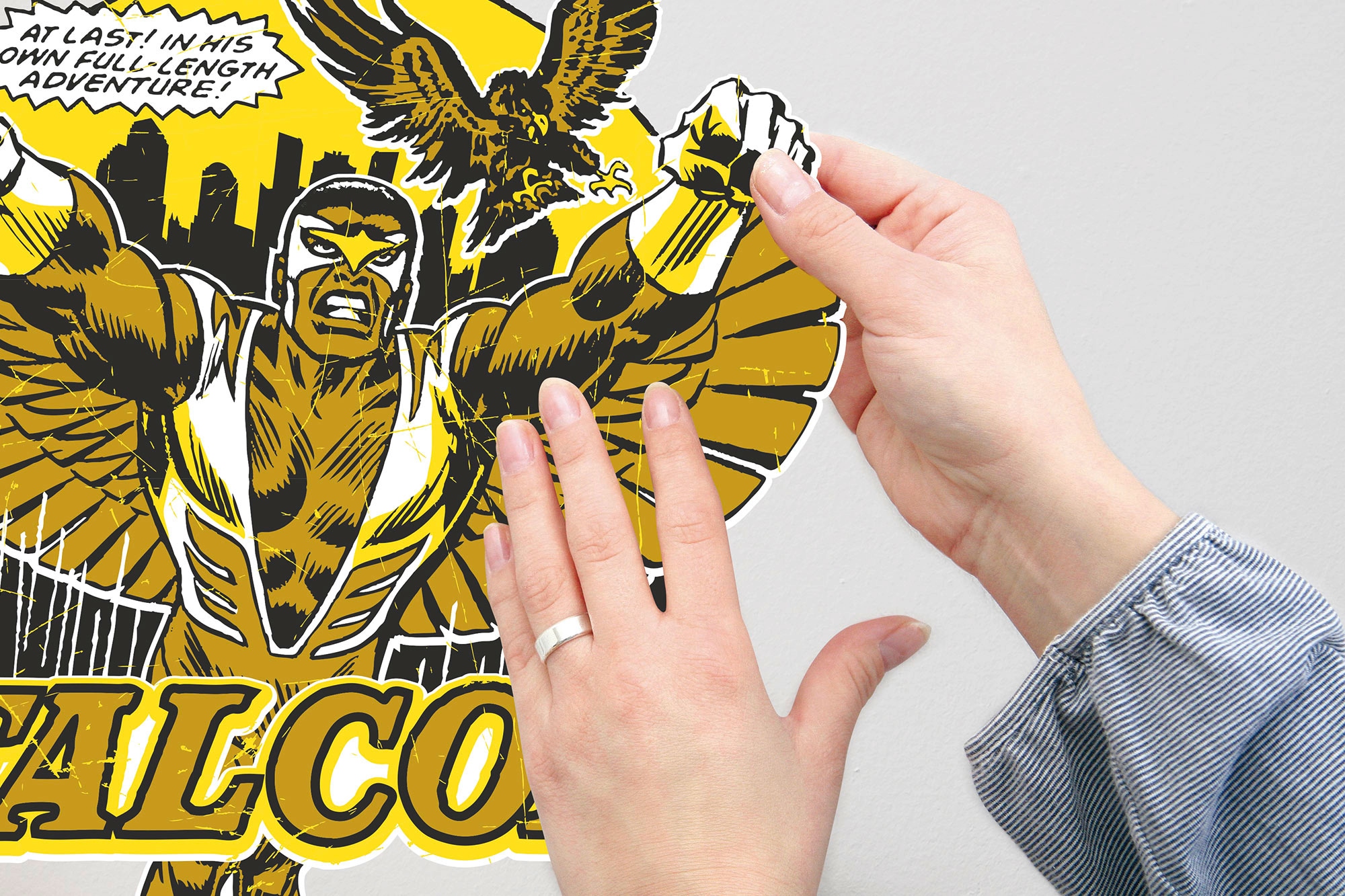 Komar Wandtattoo »Falcon Gold Comic Classic - Grösse 50 x 70 cm« selbstklebend, Wandsticker, Kinderzimmer