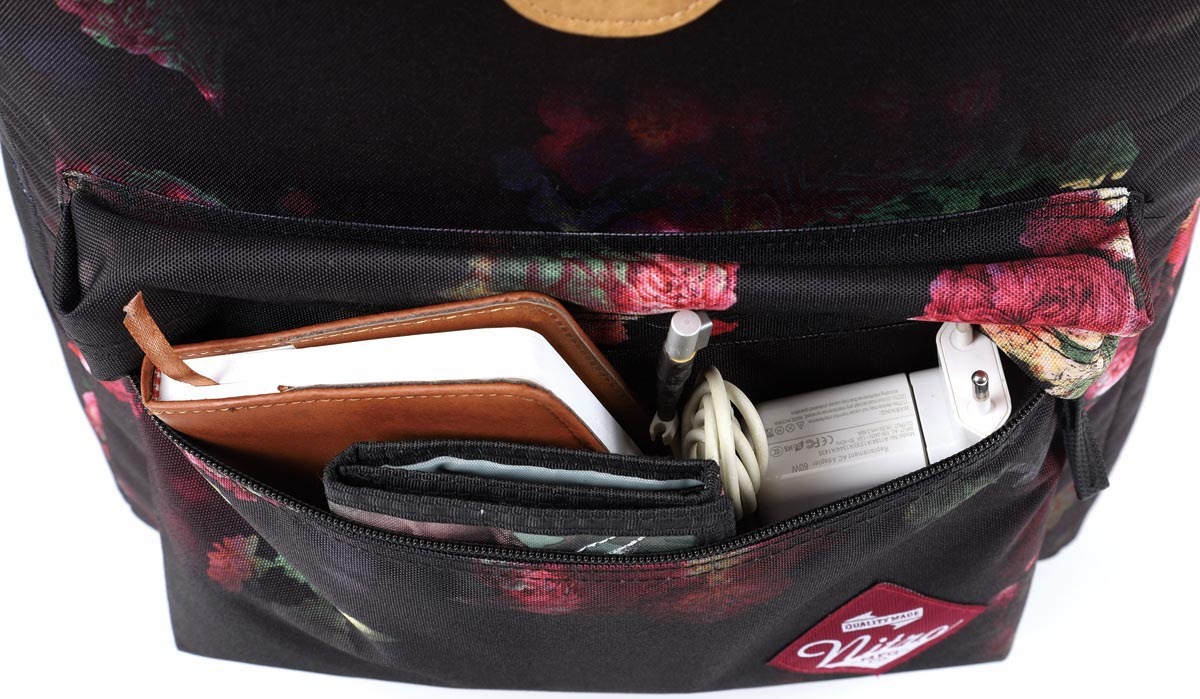 NITRO Sac à dos de loisirs »Urban Plus« Daypack, Streetpack im Retro-Look, Alltagsrucksack, Schulrucksack