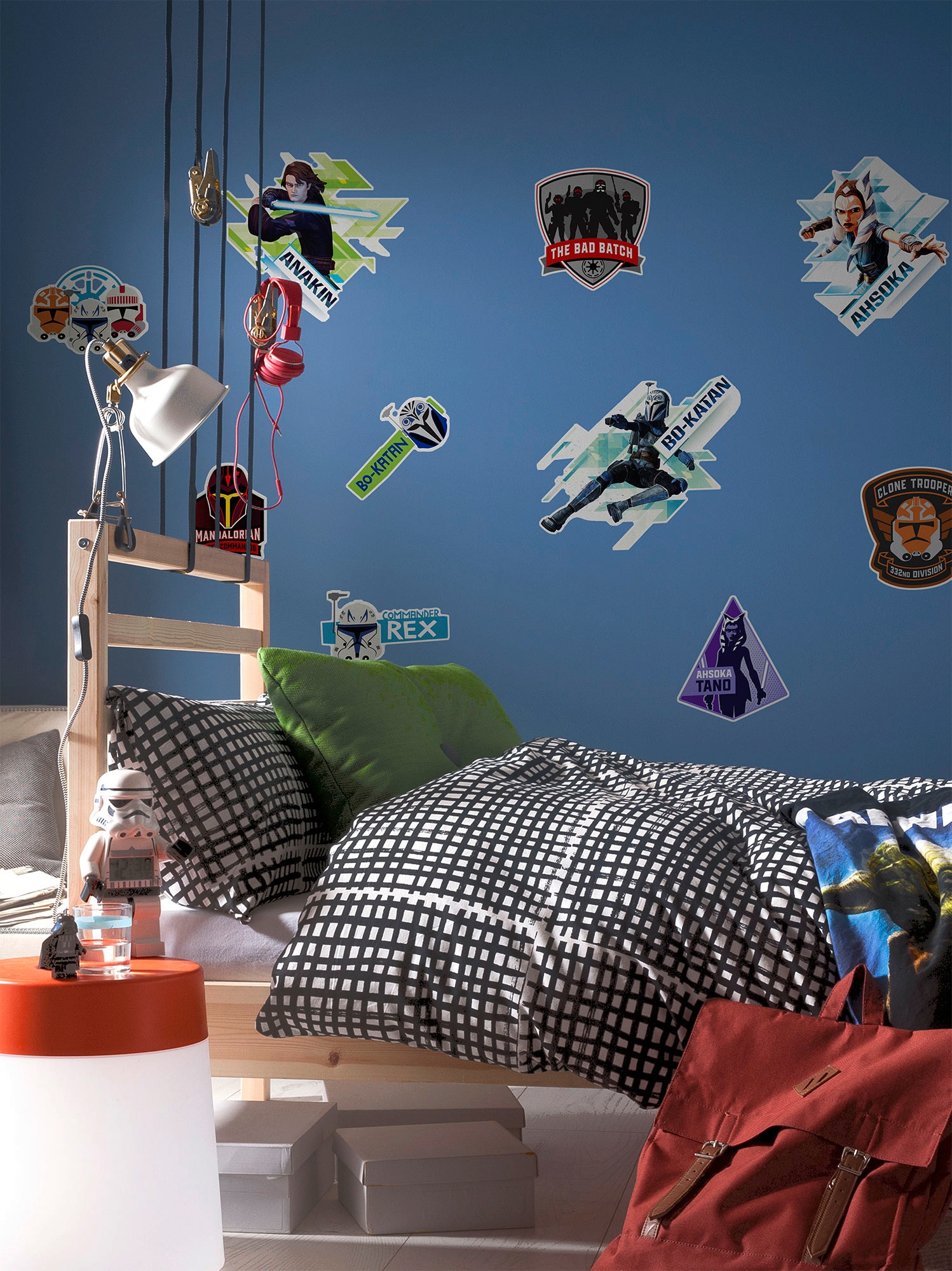 Komar Wandtattoo »Clone Wars Badges - Grösse 100 x 70 cm« selbstklebend, Wandsticker, Kinderzimmer