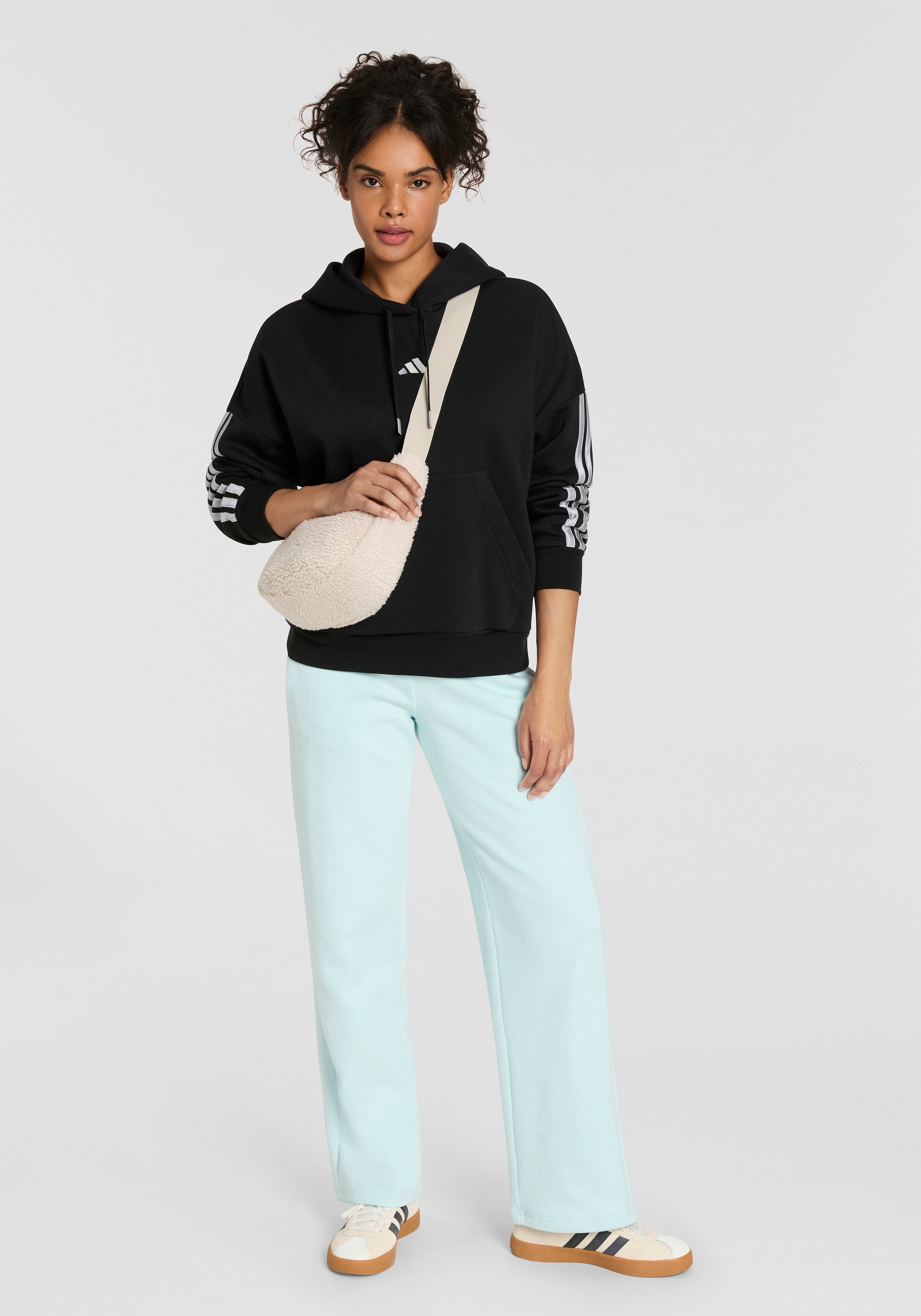 adidas Sportswear Sporthose »W SL FC PT«  Locker geschnitten, mittelhoher Bund