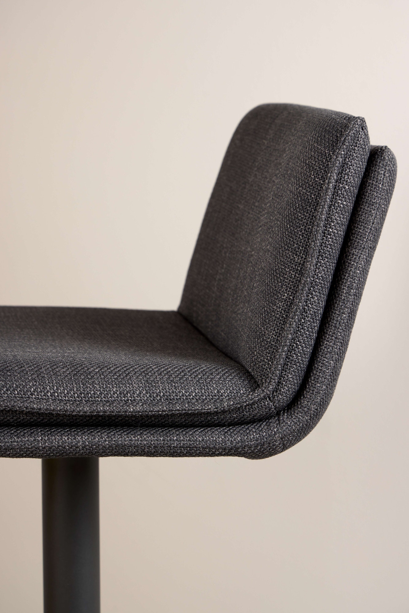 ACTONA GROUP Tabouret de bar »Flynn« Ensemble, 2 cuis tlg. Tabourets de bar, Basel gris foncé, piètement trompette, 2 pcs