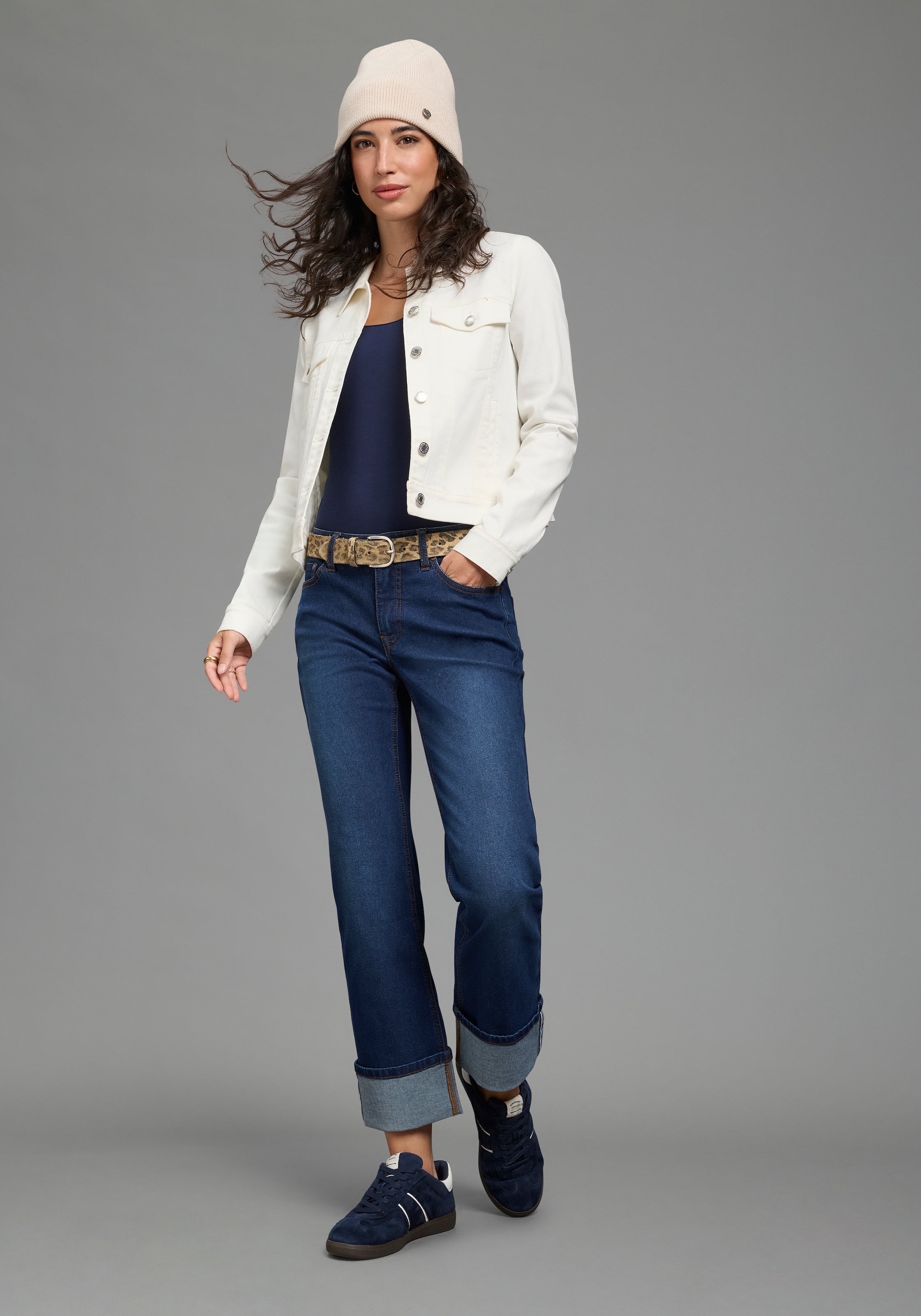 Arizona Jeans droit »mit Turn-Up« coupe droite classique, coupe longue, avec bouton et fermeture éclair