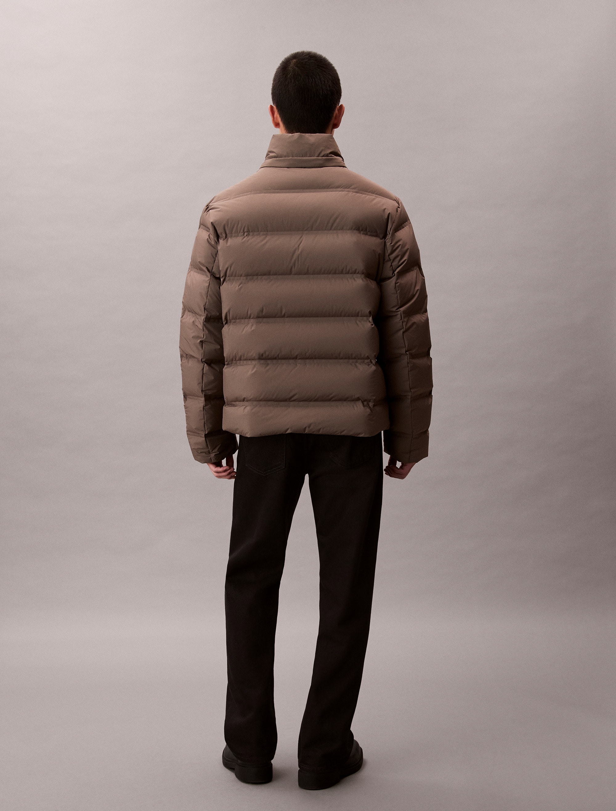 Calvin Klein Veste matelassée »LS QUILTED BONDED CHANNEL HD PUF« sans capuche avec col rond, coupe regular fit