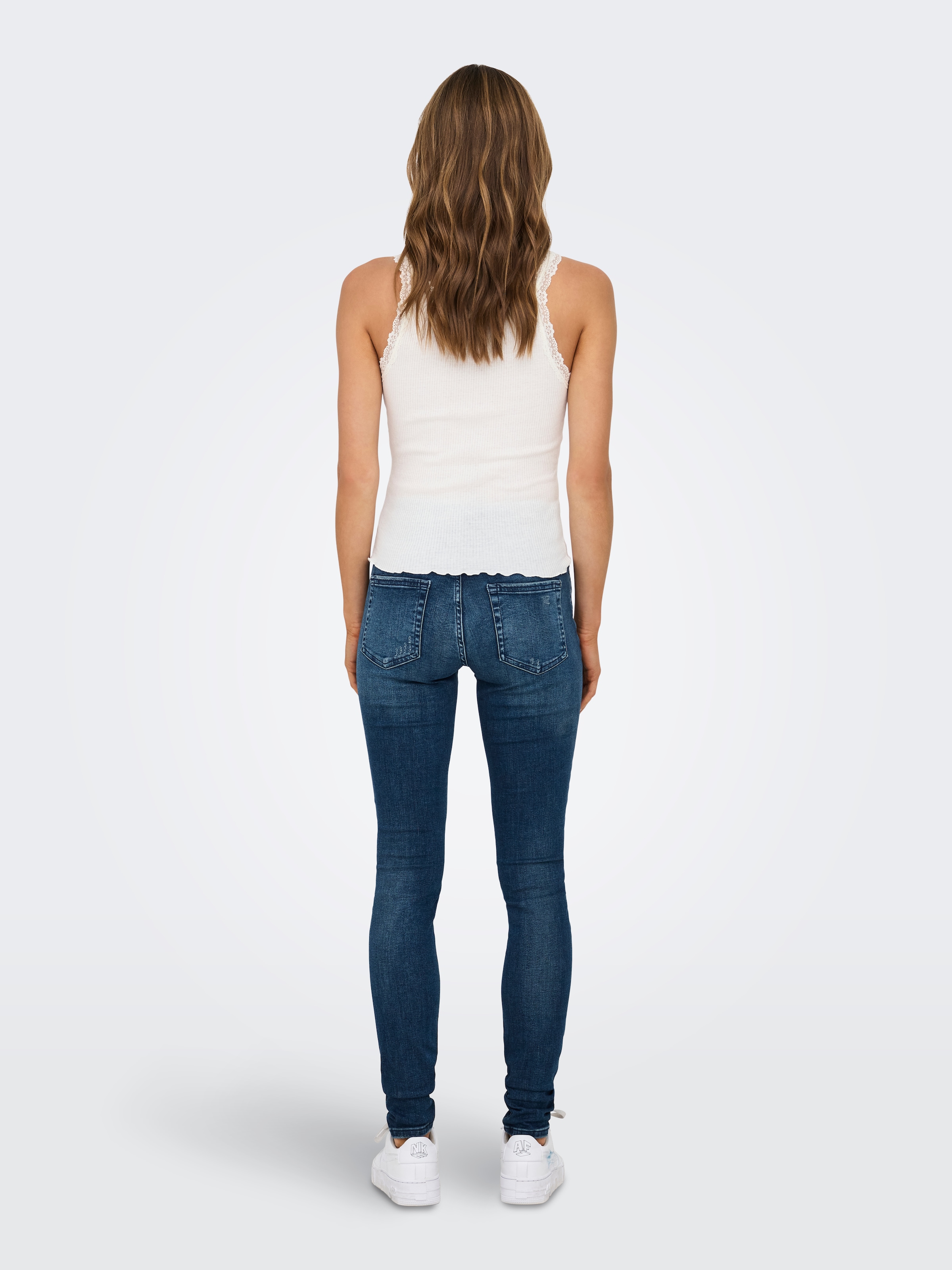 ONLY Tanktop »ONLSHARAI LACE TANK TOP JRS NOOS«
