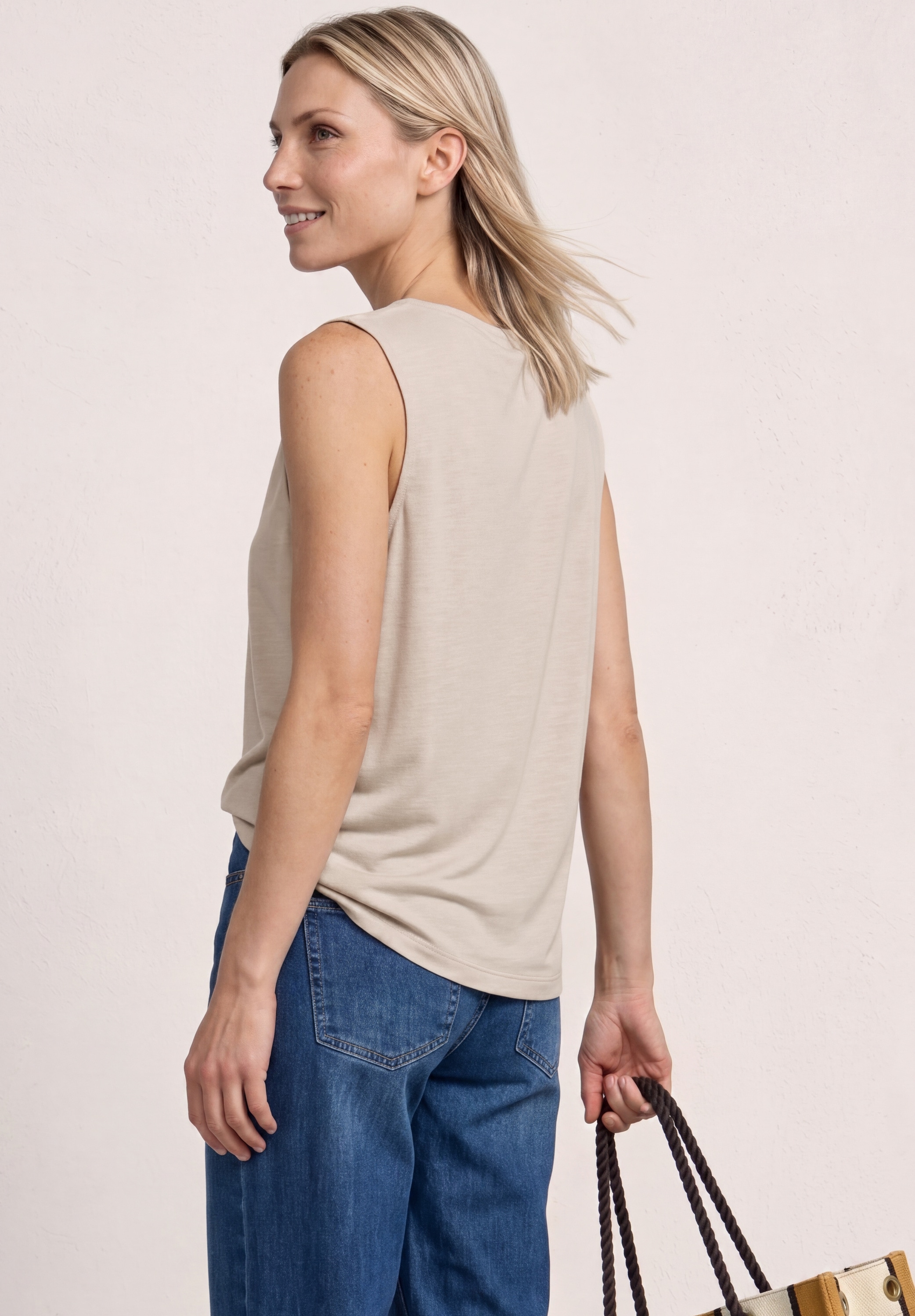 STREET ONE Top sculptant Sommertop mit Wasserfall-Ausschnitt