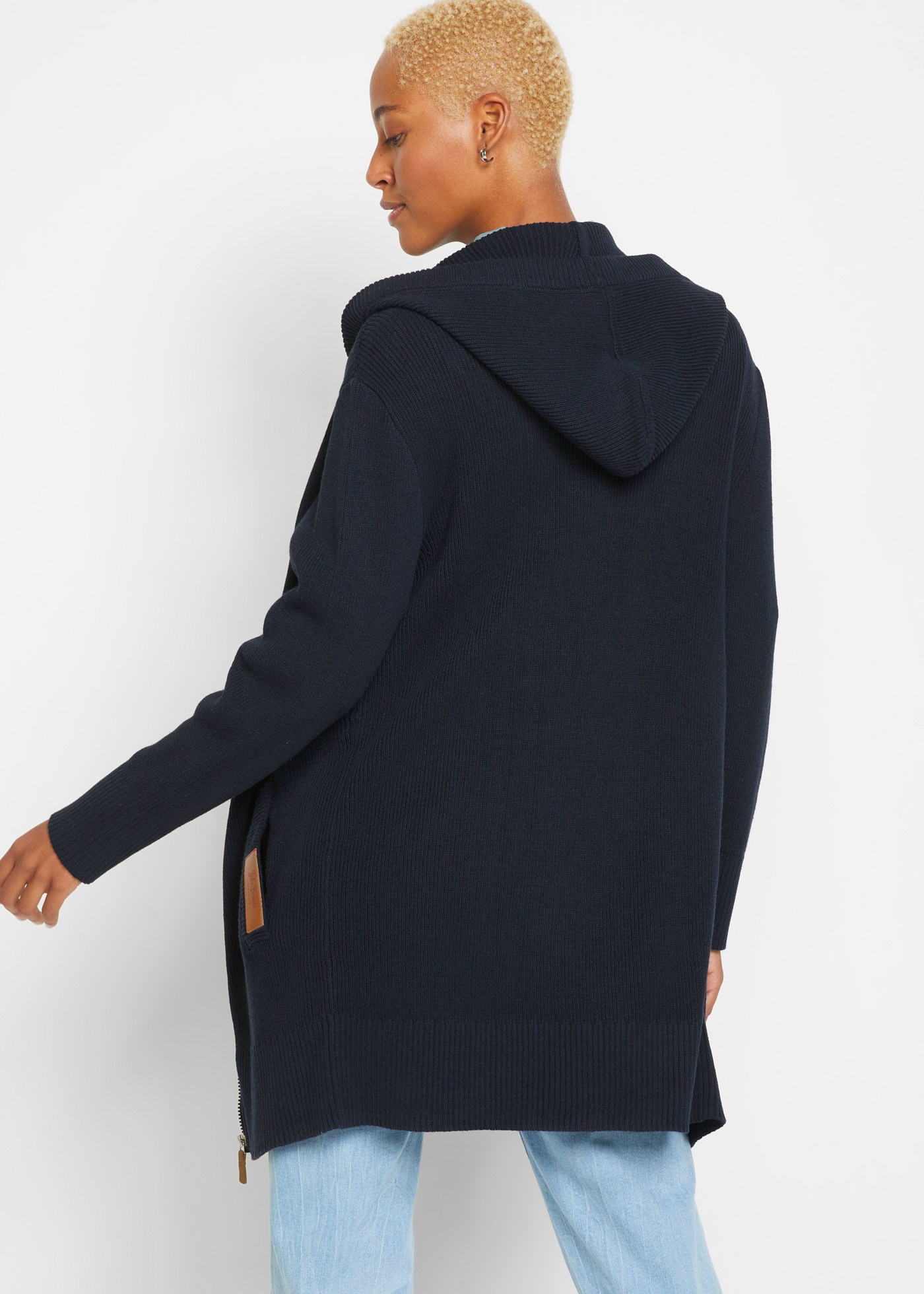 bonprix Manteau en tricot aus Baumwollmischung, Oversize Passform, mit Kapuze, unifarben