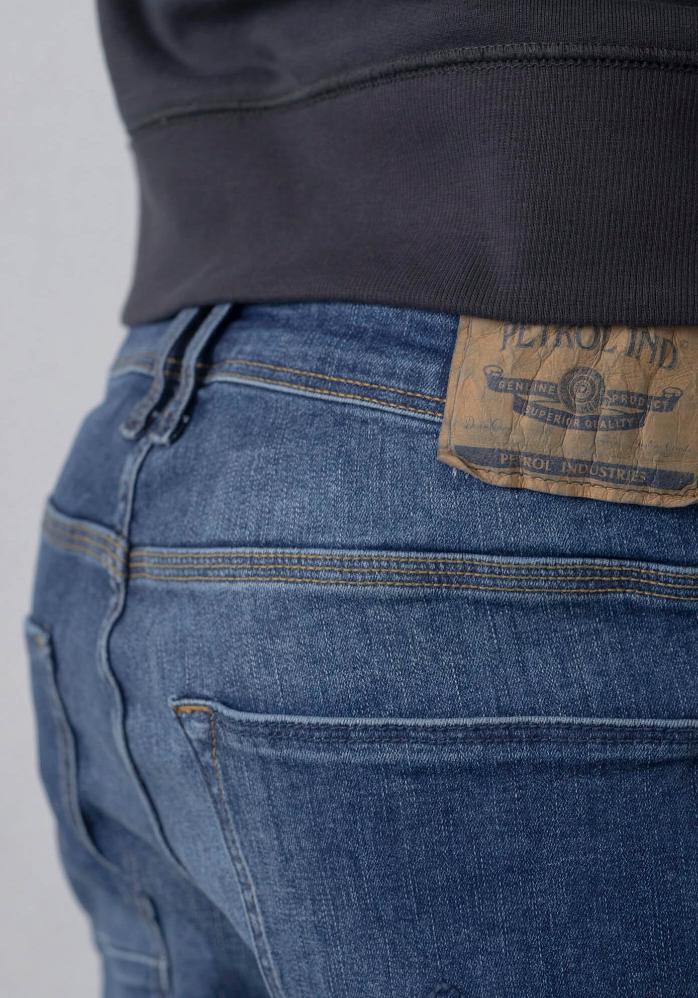 Petrol Industries Regular-fit-Jeans »RUSSEL« mit Fade-out Effekten