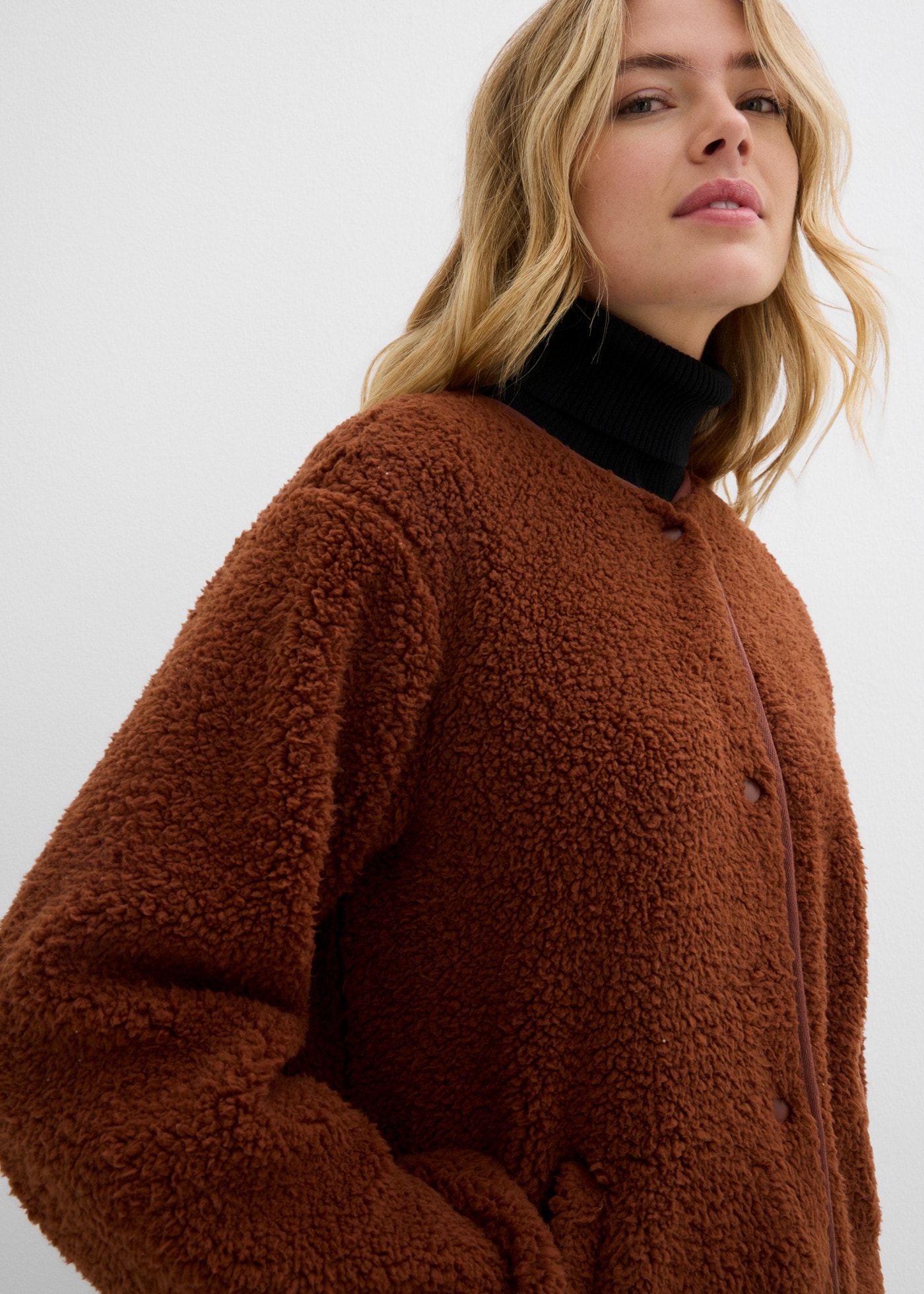 bonprix Veste polaire avec polaire teddy, coupe oversize, longueur couvrant les hanches