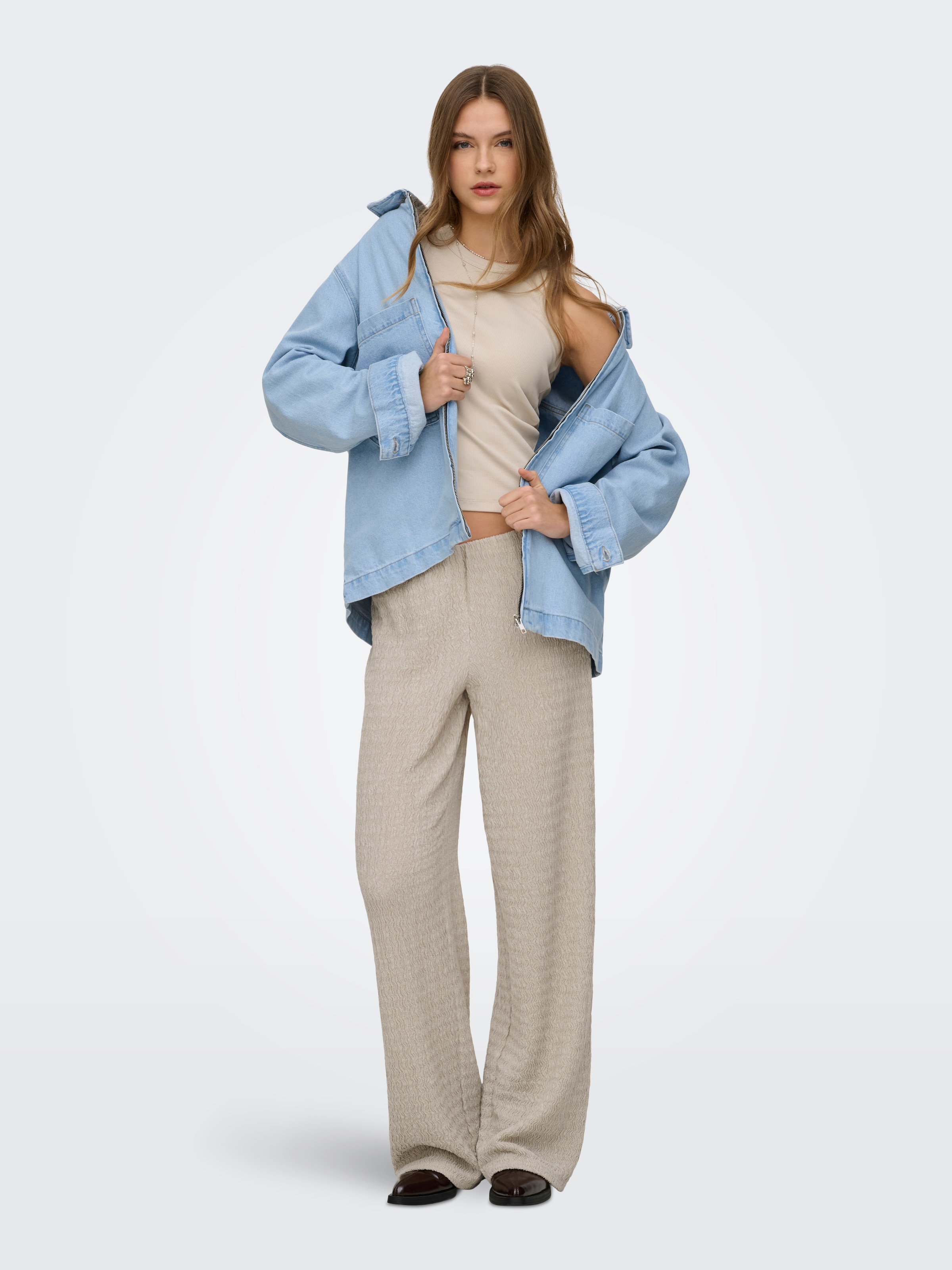 ONLY Pantalon à enfiler »ONLILSE PANT STRUCTURE JRS NOOS«  fibre synthétique, coupe régulière