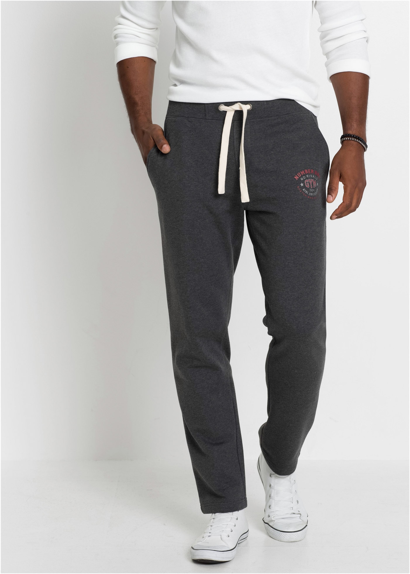 bonprix Pantalon de jogging  avec taille élastique, avec cordon de serrage, regular fit, avec poche arrière