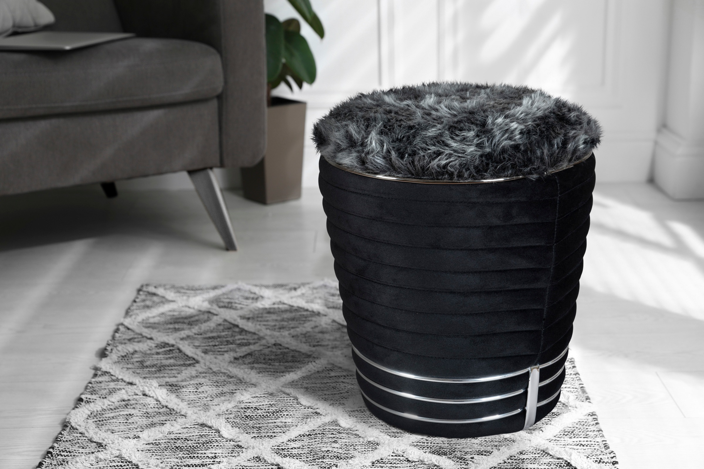 Kayoom Pouf »Hocker Doric, trendiger Look, ästhetische Farbgebung, schöne Steppung« 1 cuis tlg. komfortabel, hochqualitativ, pflegeleicht, hochwertige Materialien