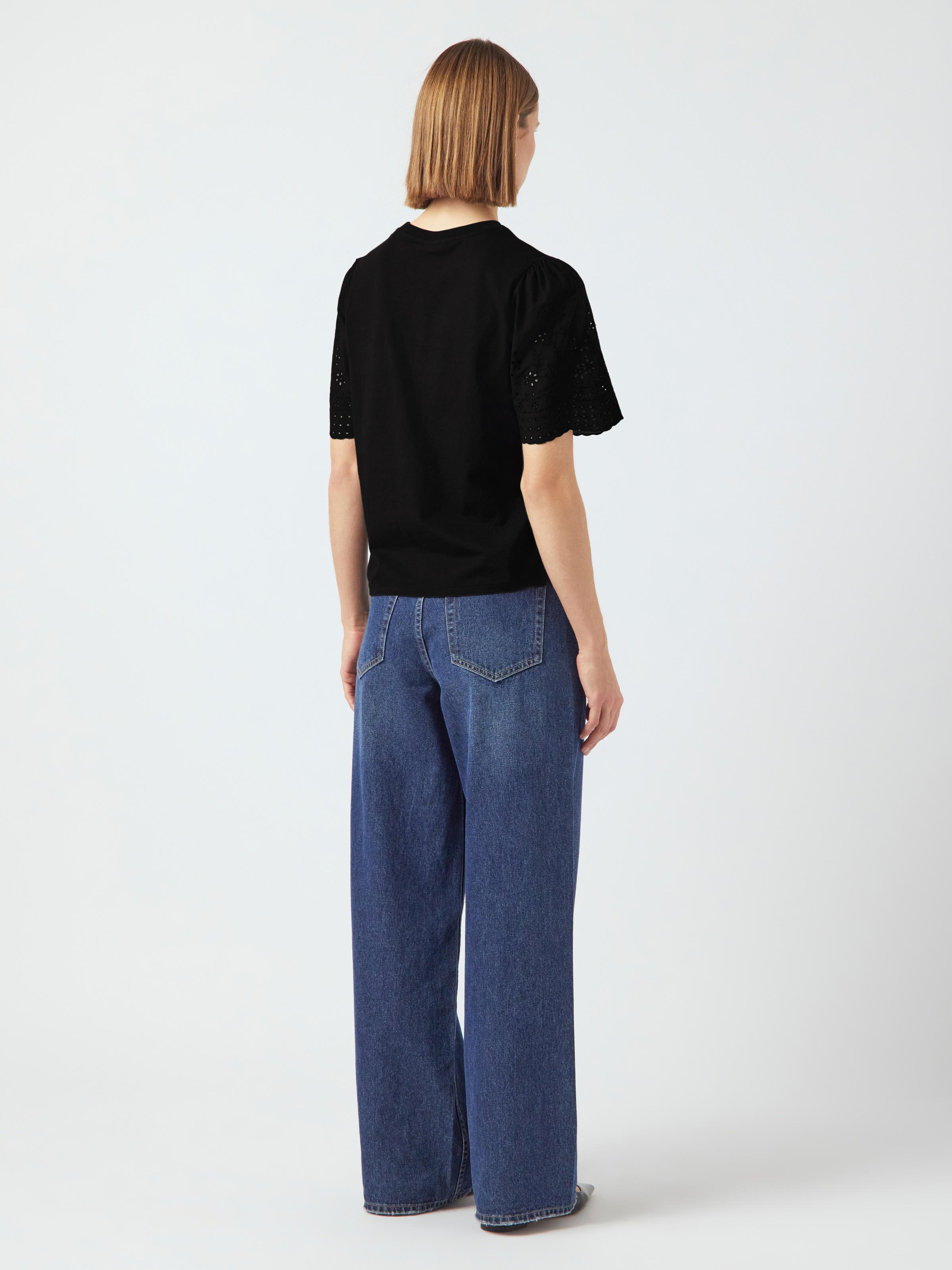 Y.A.S Kurzarmshirt »YASLEX SS TOP W. EMB SLEEVES S. NOOS« mit Lochstickerei