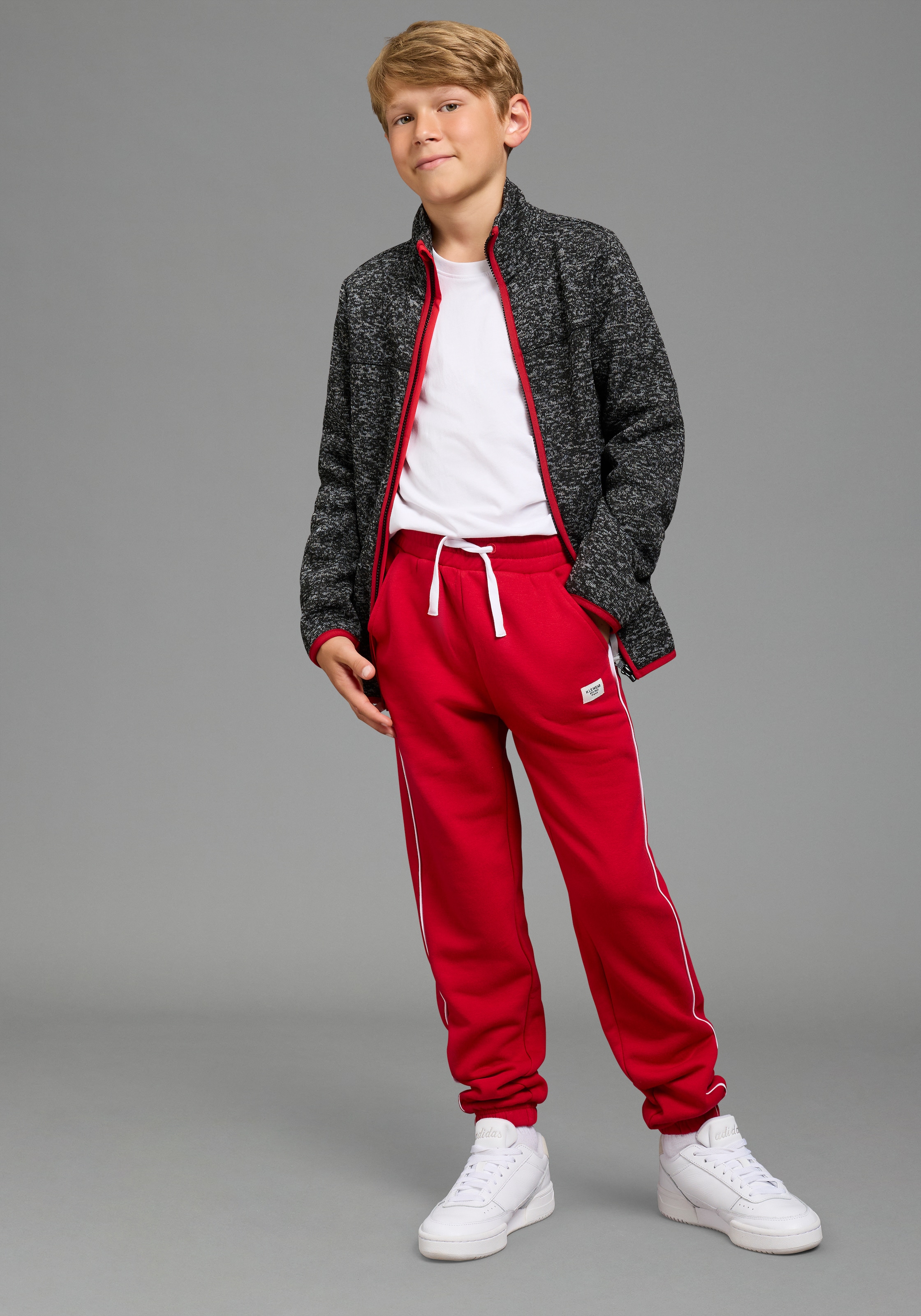 H.I.S Pantalon sweat »2er Packung Sweathosen mit Piping an der Seite«  coupe droite, avec élastique à l'ourlet