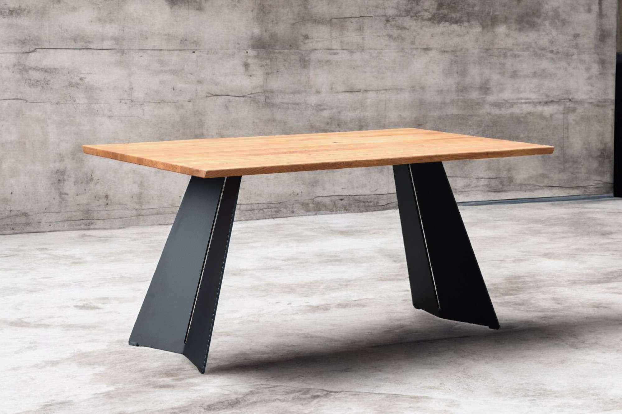 GOODproduct Esstisch »Winteregg Küchentisch, Metall-Wangengestell, Wildeiche massiv geölt« Baum Kante oder Schweizer Kante, erhältlich in 3 Grössen und 2 Farben