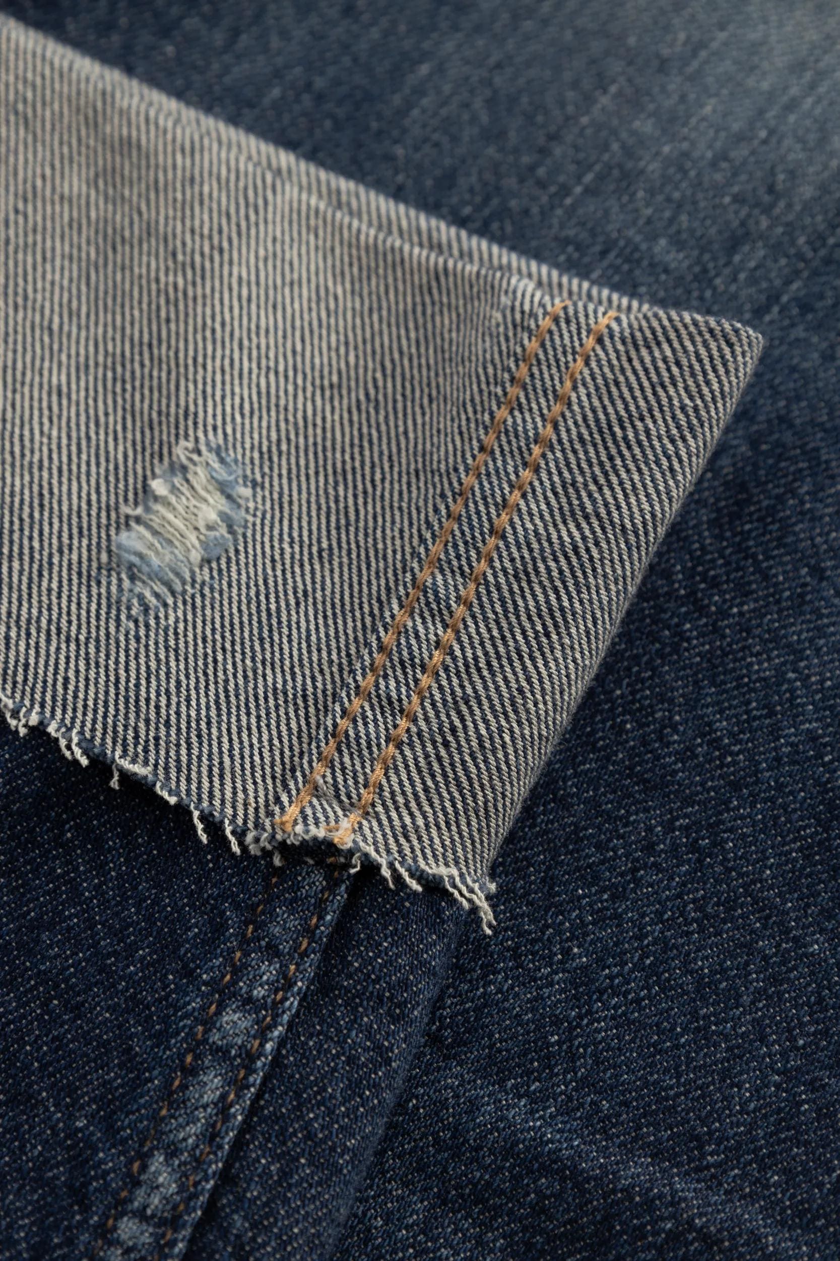 JOOP! Straight-Jeans »Maike« im Destroyed-Look, in leichtem Sommer-Denimstoff