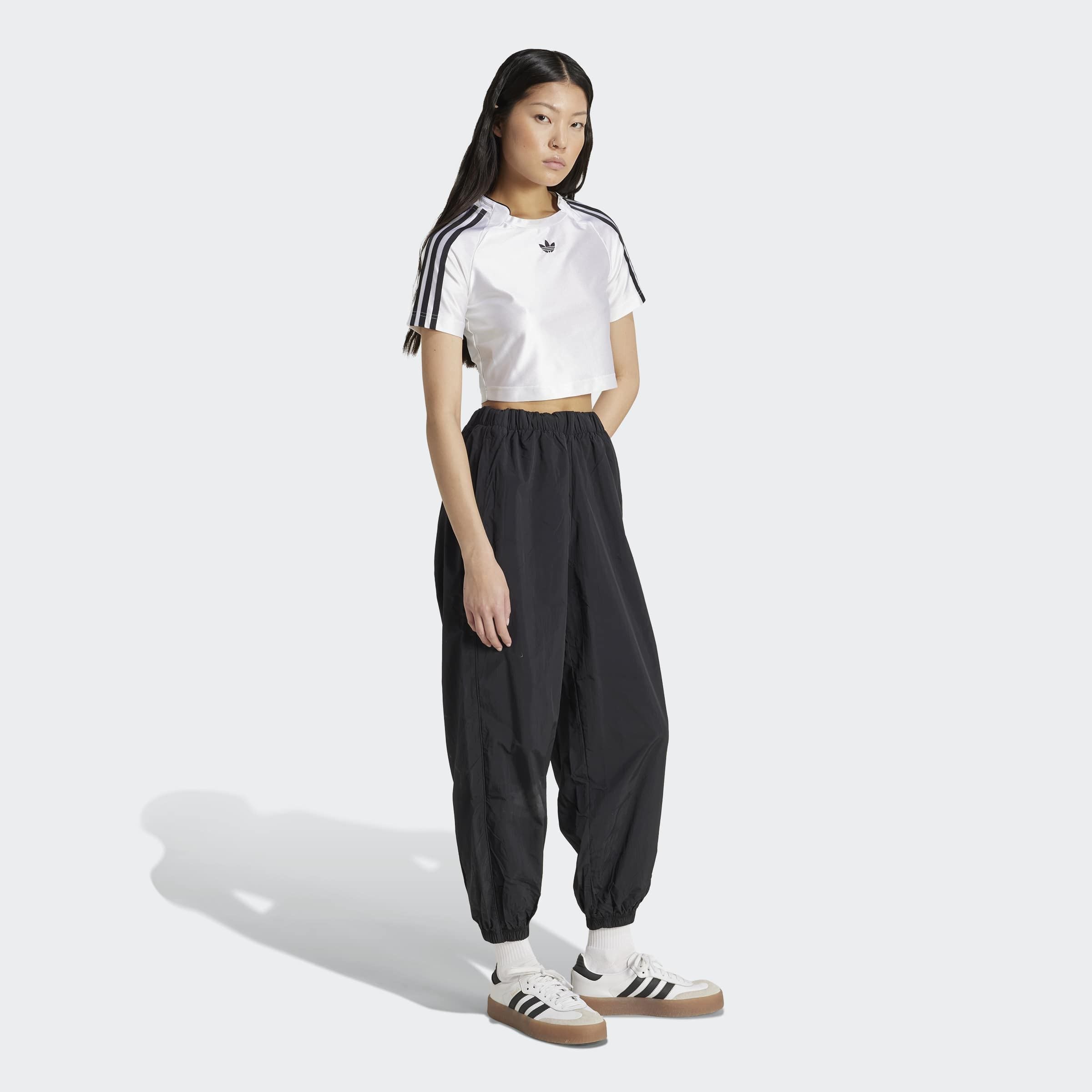 adidas Originals T-Shirt »TEAMGEIST TOP« bauchfrei, schmale Passform, mit Elasthan, aus Baumwollmix