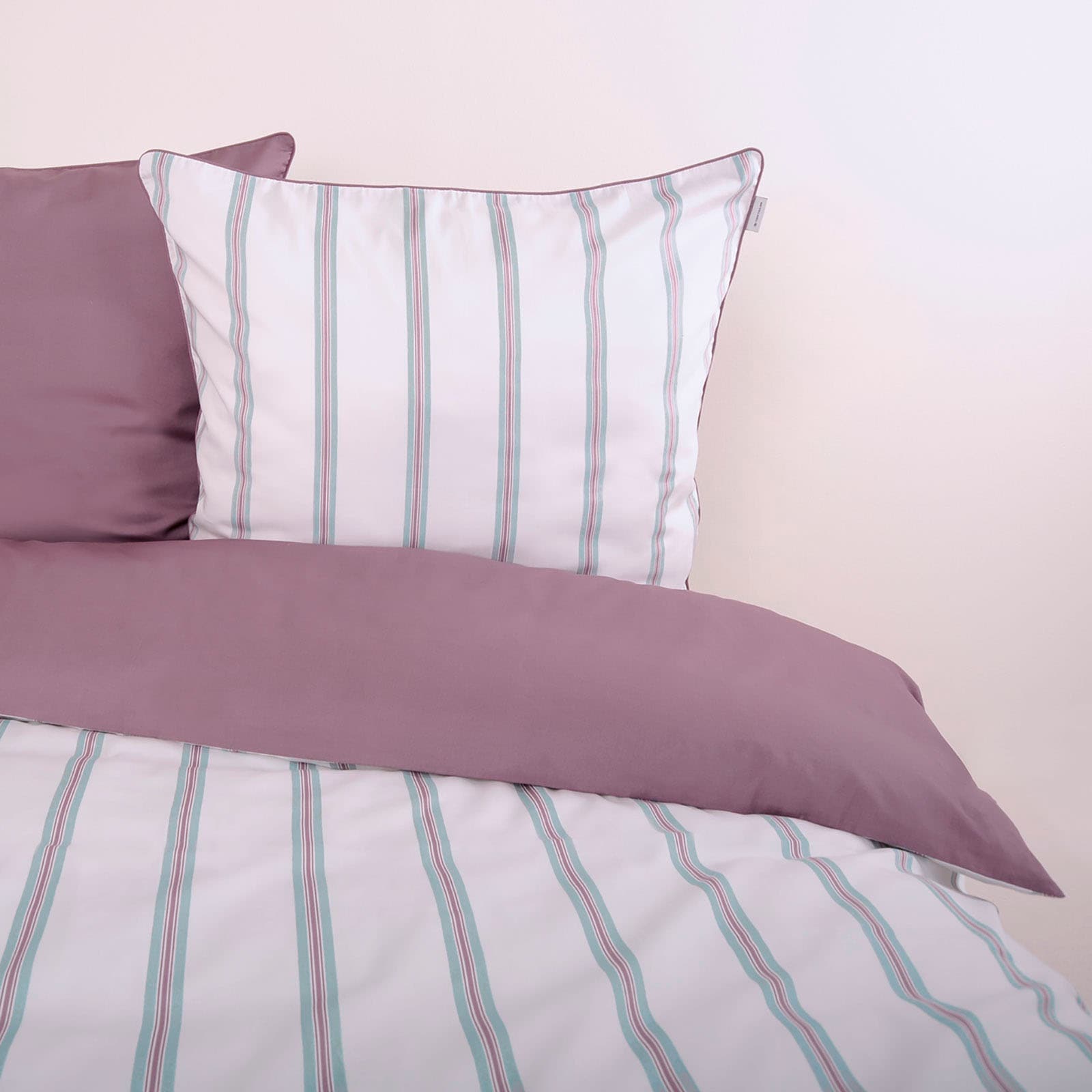 TOM TAILOR HOME Linge de lit »CLASSIC SATIN STRIPES in Gr. 135x200cm oder 155x220cm« 2 cuis new bedroom, passepoil coloré sur l’oreiller