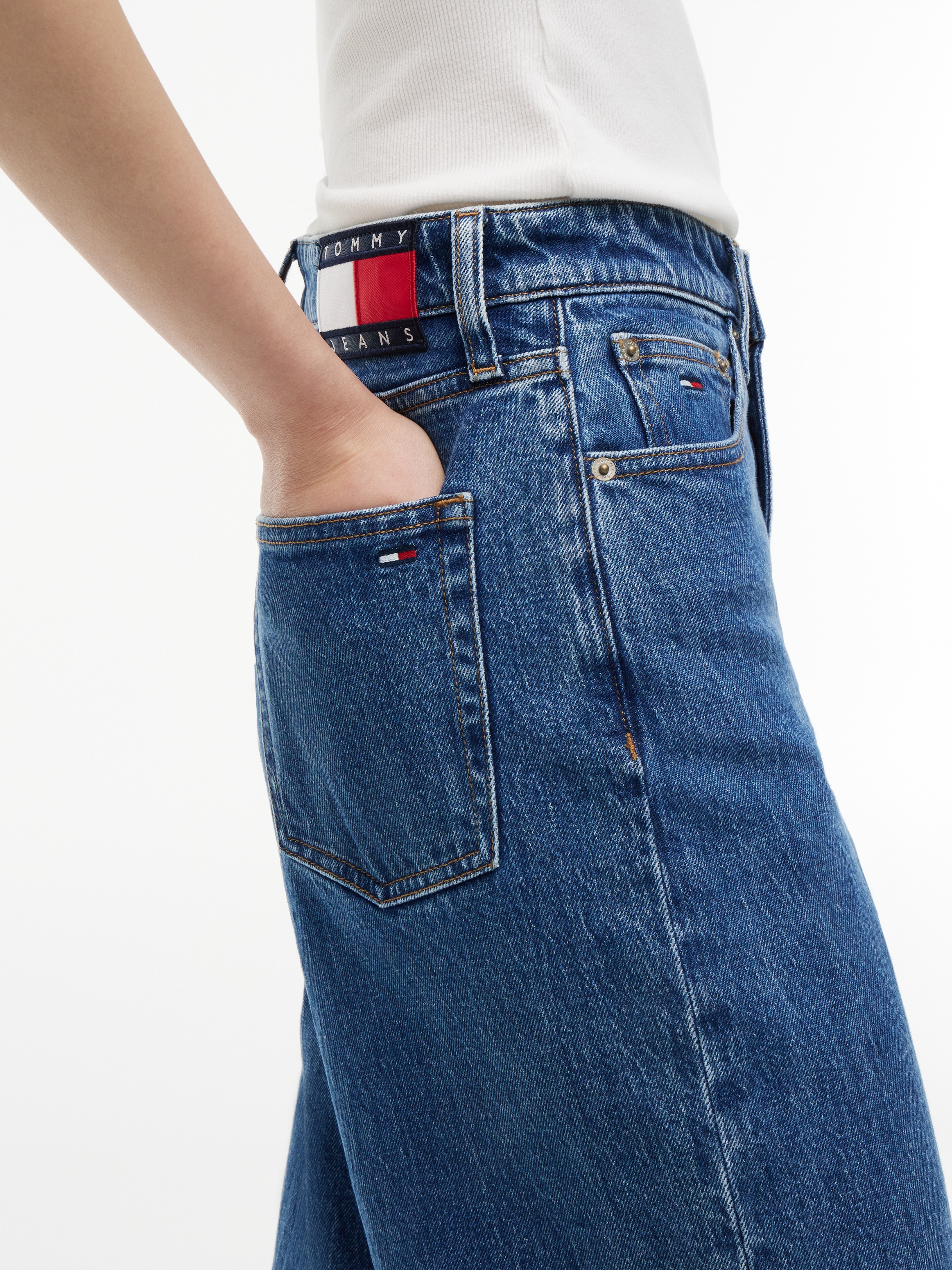 Tommy Jeans Jeans taille haute »CLAIRE HR WIDE BJ4133« mélange de coton, coupe décontractée