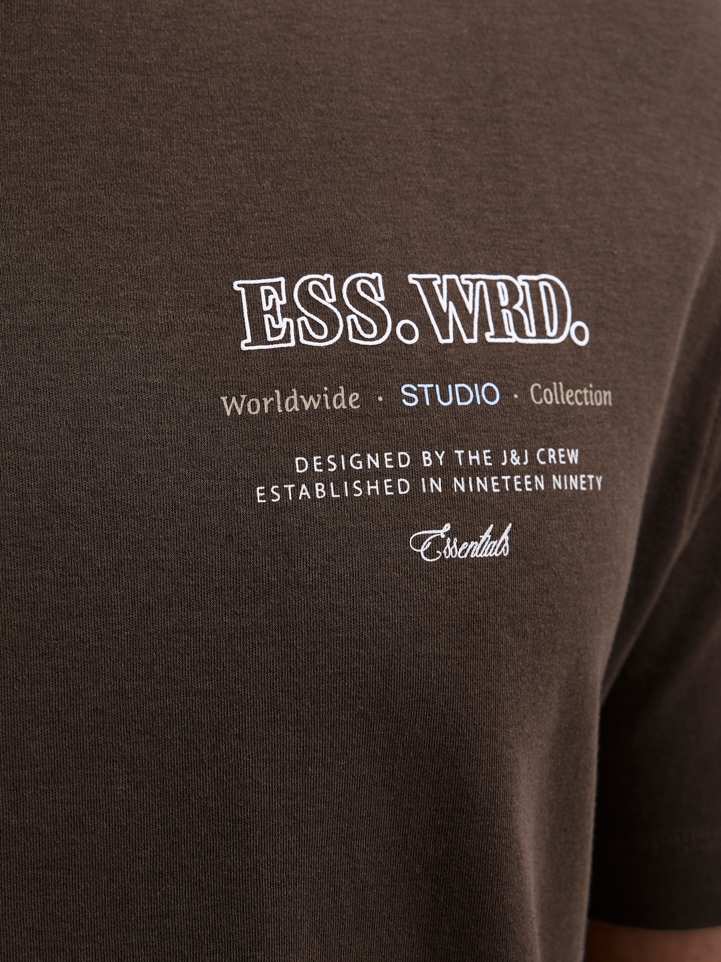 Jack & Jones PlusSize T-shirt »JJEURBAN EDGE STUDIO TEE SS SN PLS« mit Logobranding