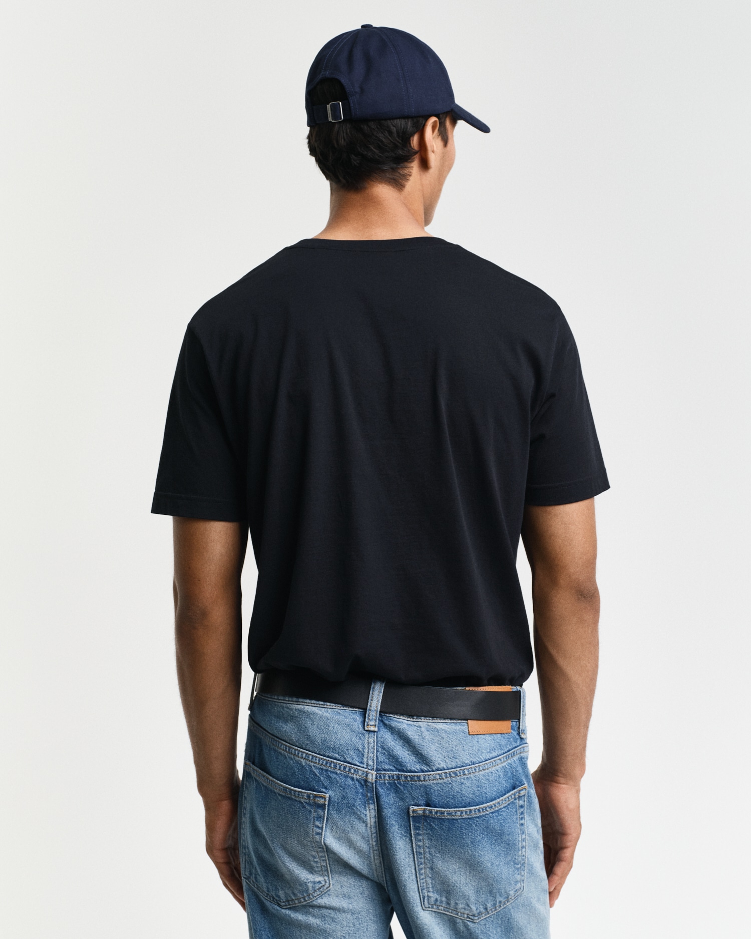 Gant T-shirt »REG ARCHIVE SHIELD SS T-SHIRT« avec impression logo sur la poitrine