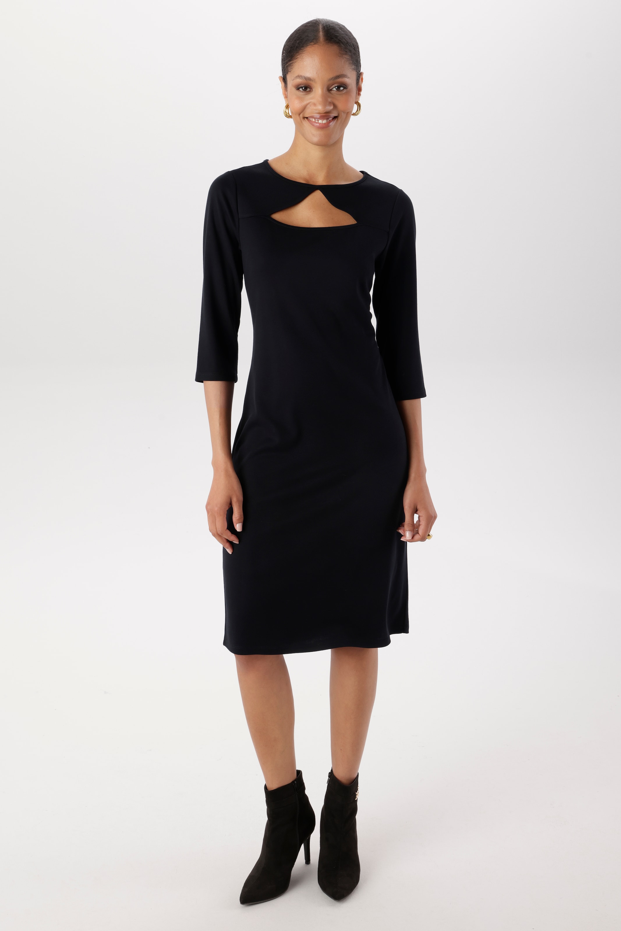 Aniston SELECTED Robe t-shirt grande découpe au col rond - NOUVELLE COLLECTION