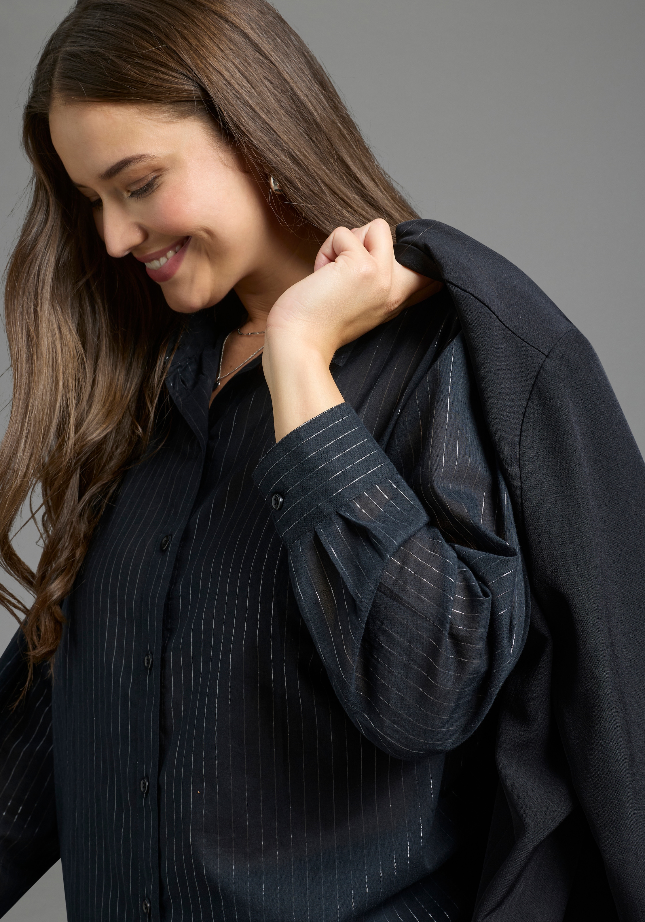 Laura Scott CURVE Klassische Bluse »Grosse Grössen« femininer Stil, aus Baumwolle, mit feinem Nadelstreifenmuster