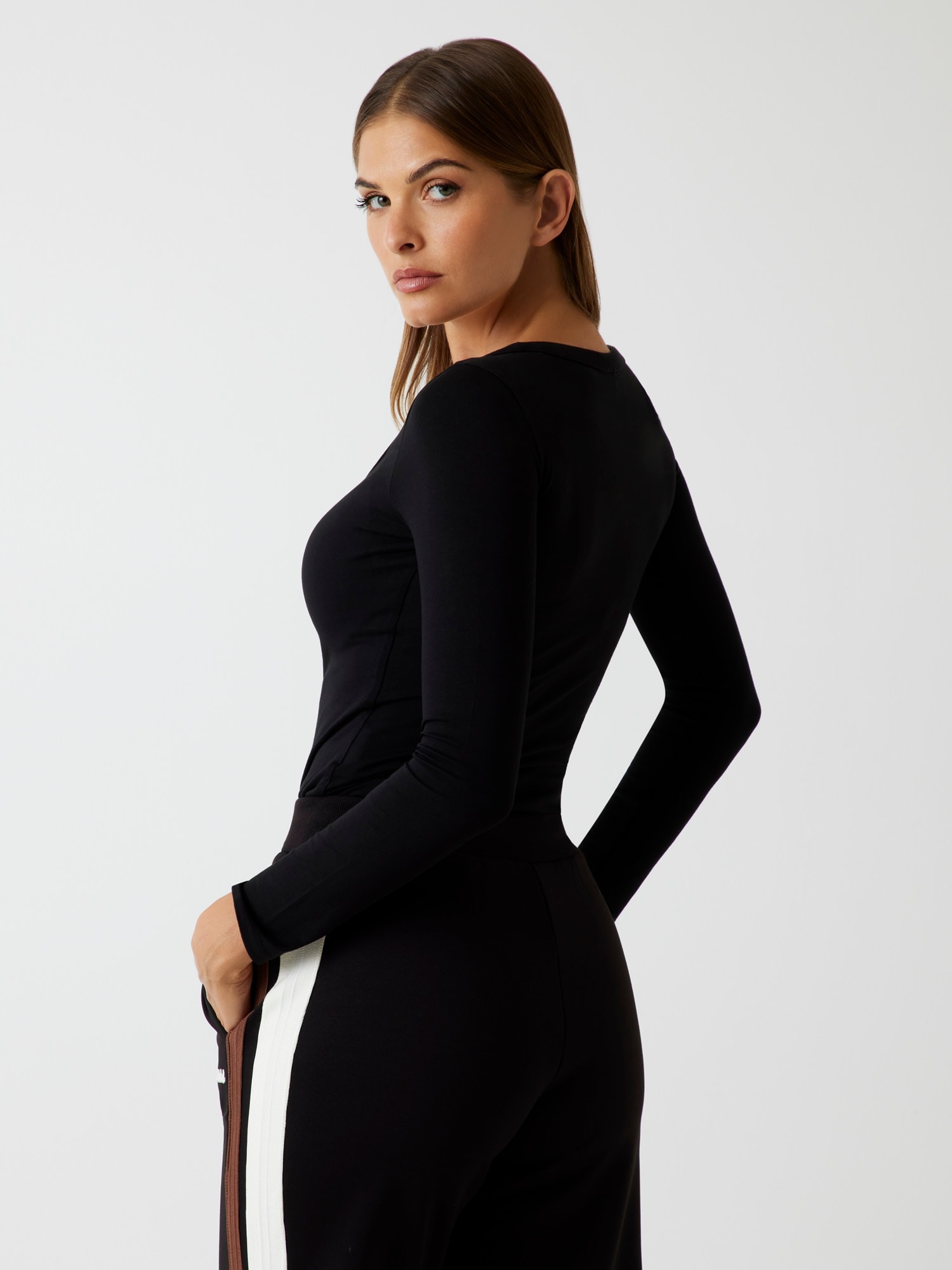 Guess Body à manches longues »COLETTE LS BODYSUIT« in Stretch-Qualität, Druckknöpfe