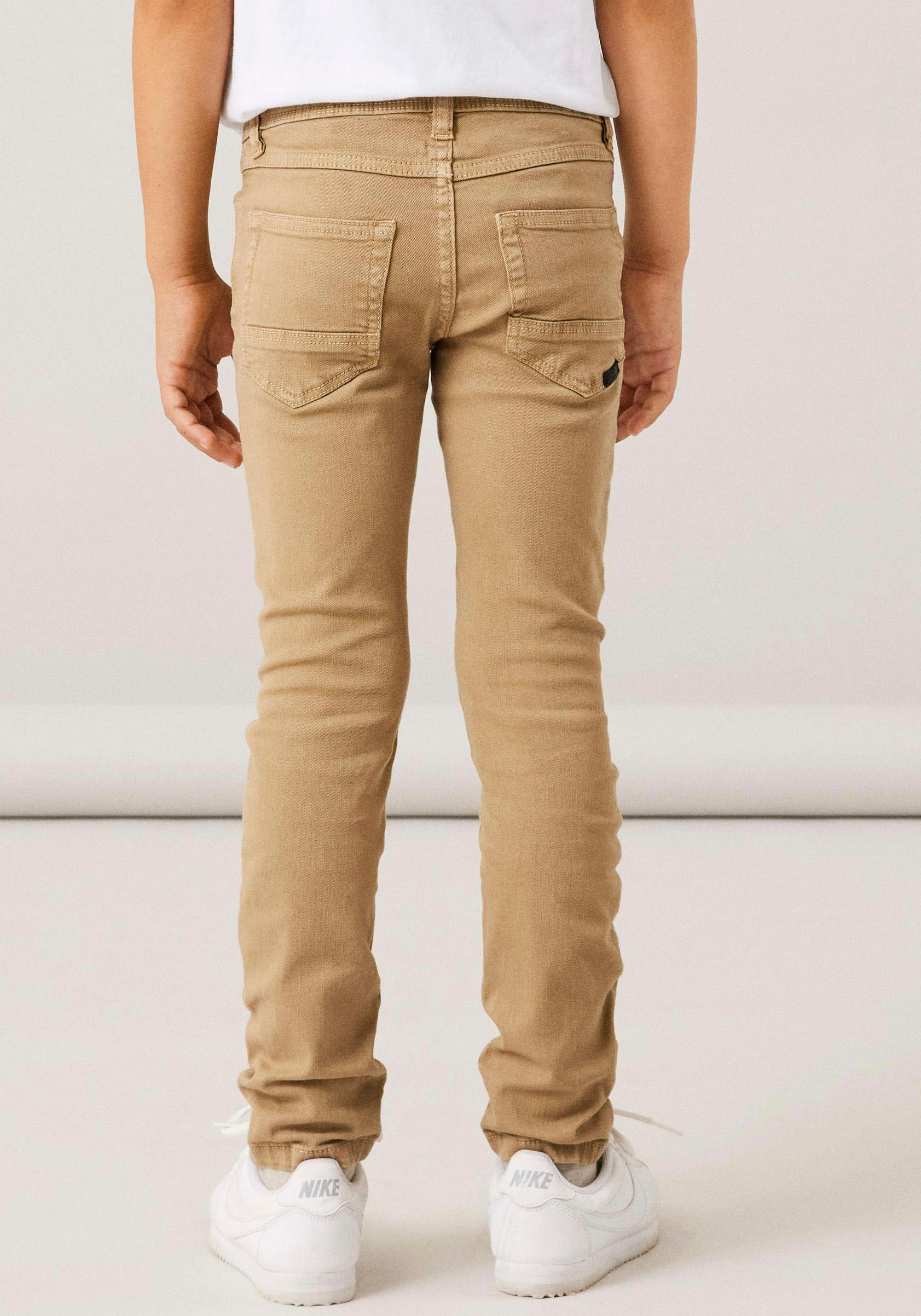 Name It Pantalon slim »NKMTHEO für Jungen mit verstellbarem Bund und schmaler Silhouette«  slim fit, Twill, Reissverschluss, uni