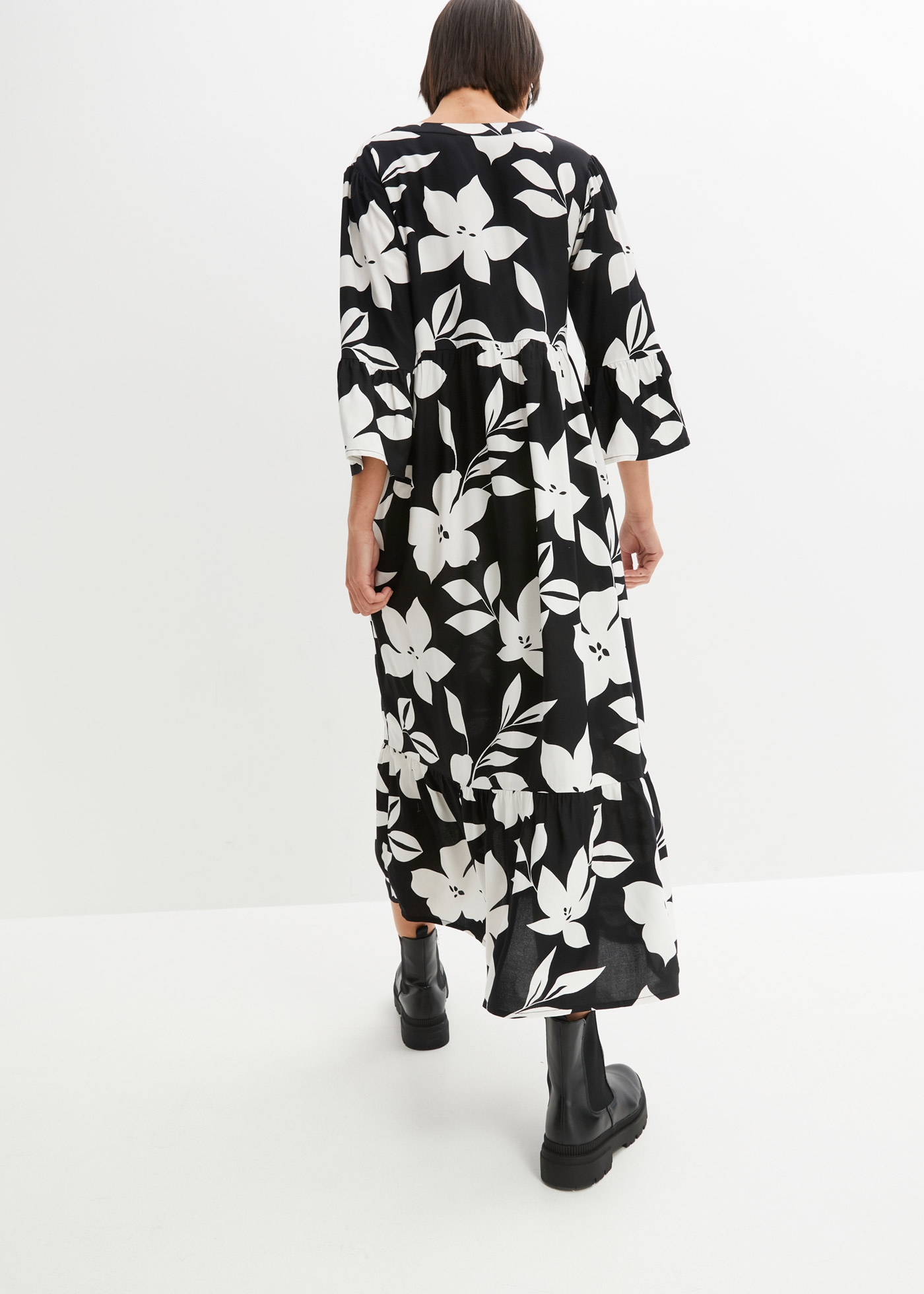 bonprix Maxikleid »Maxikleid aus fliessender Viskose« für modischen Auftritt, aus Viskose, A-Linie, 3/4-Ärmel