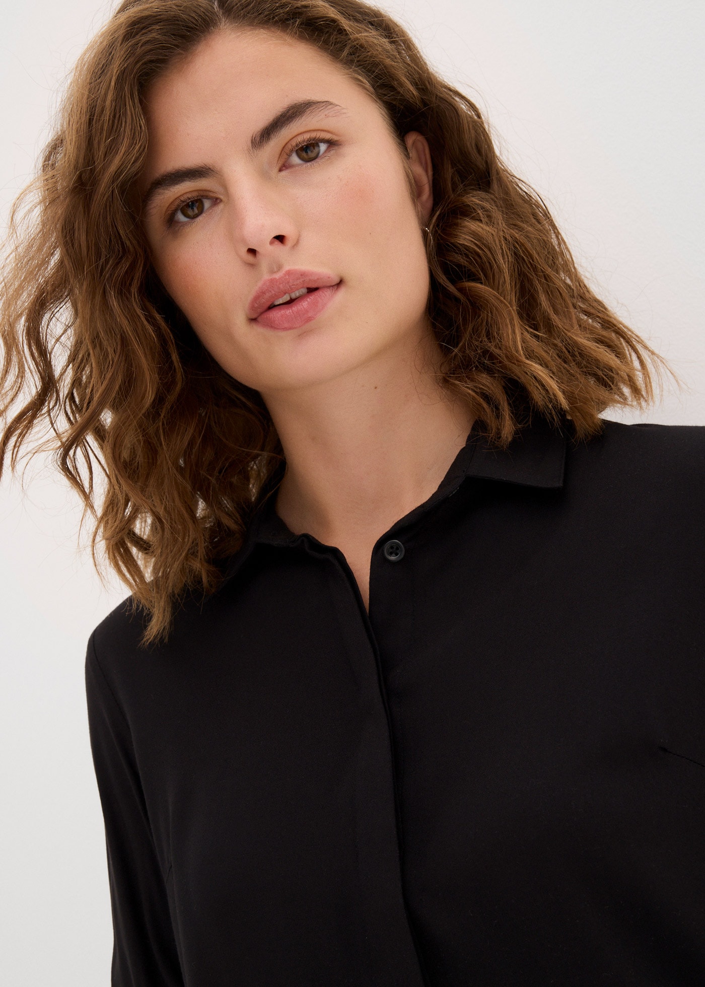 bonprix Chemisier long »Longbluse mit Schlitz aus fliessender Viskose« gerade Passform, mit Schlitz-Detail, aus fliessender Viskose