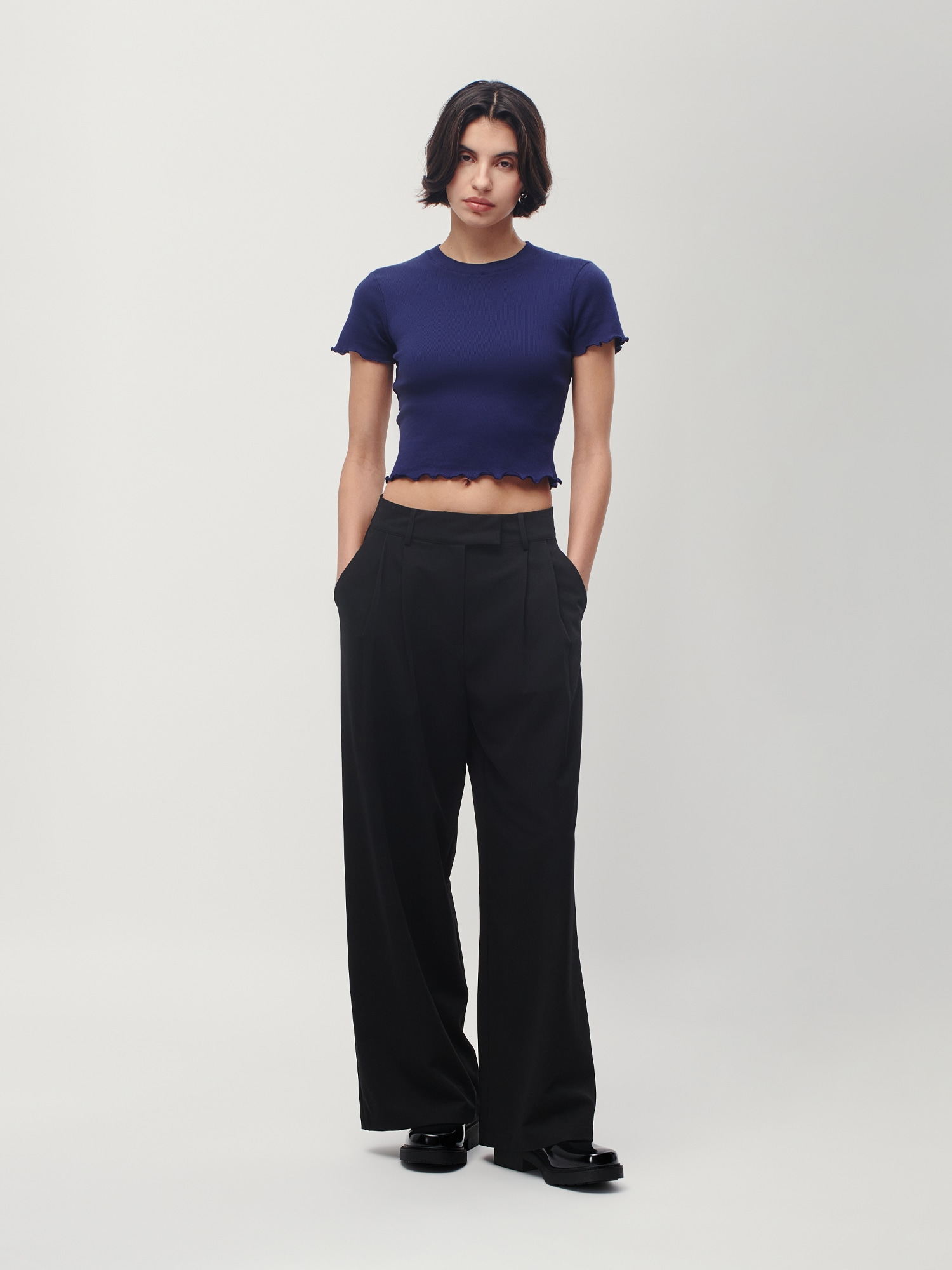 LeGer T-shirt »Teresa, LeGer by Lena Gercke« mit Rippstruktur, kurze Form, slim fit