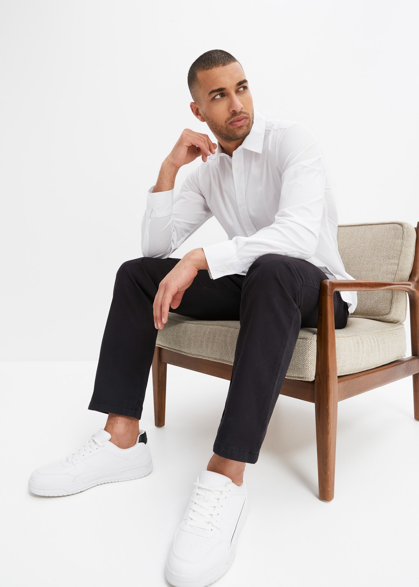 bonprix Chemise à manches longues coupe ajustée, en coton, polyamide et élasthanne, col Kent
