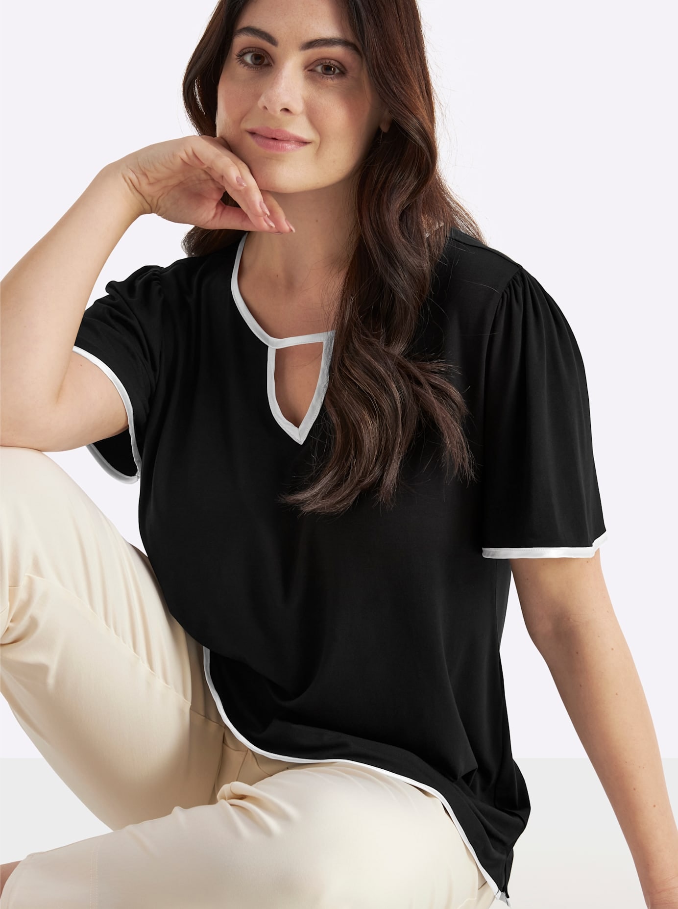 Sheego Shirt à col rond »Halbarmshirt« 1