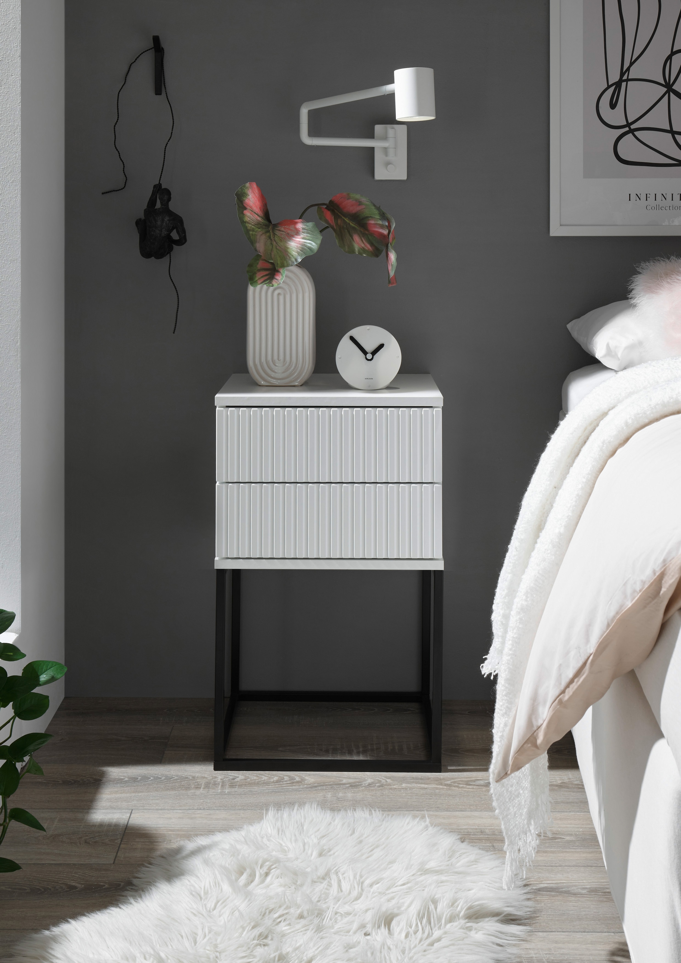 Schlafkontor Table de nuit »Marle Nachtkonsole, Nachtkästchen auf Metall-Fussgestell« Schubkasten in Rillenoptik auf schwarzem Metallgestell