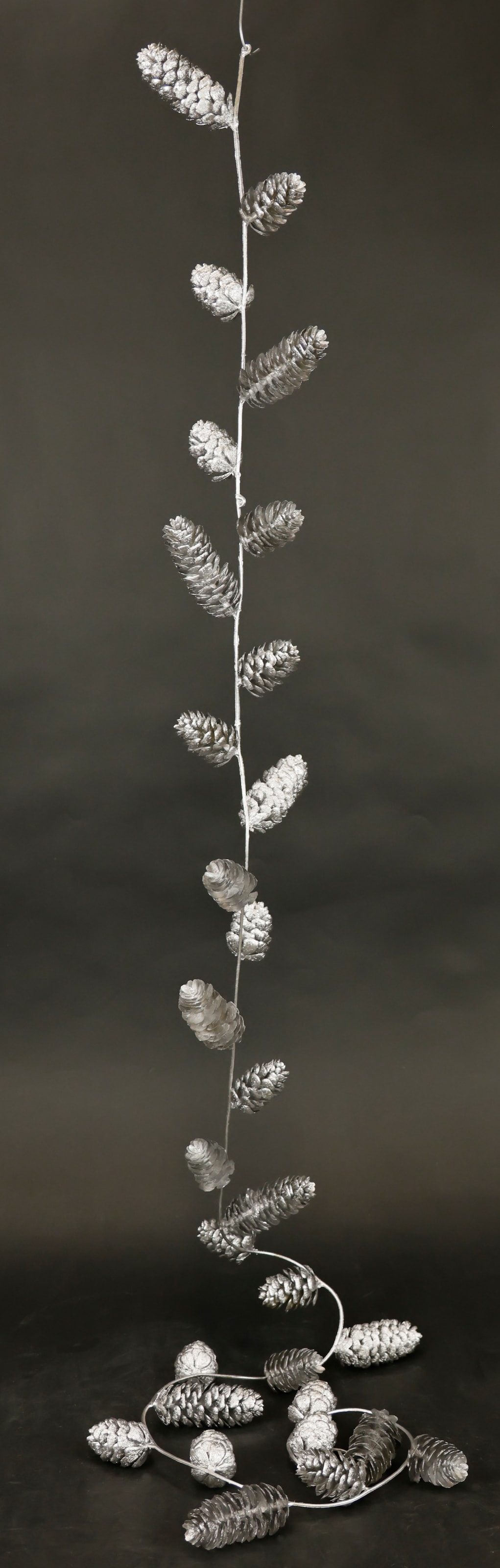 I.GE.A. Kunstgirlande »Künstliche Weihnachtsgirlande mit Zapfen« Weihnachtsdeko Girlande Ranke Kette Weihnachtsdekoration