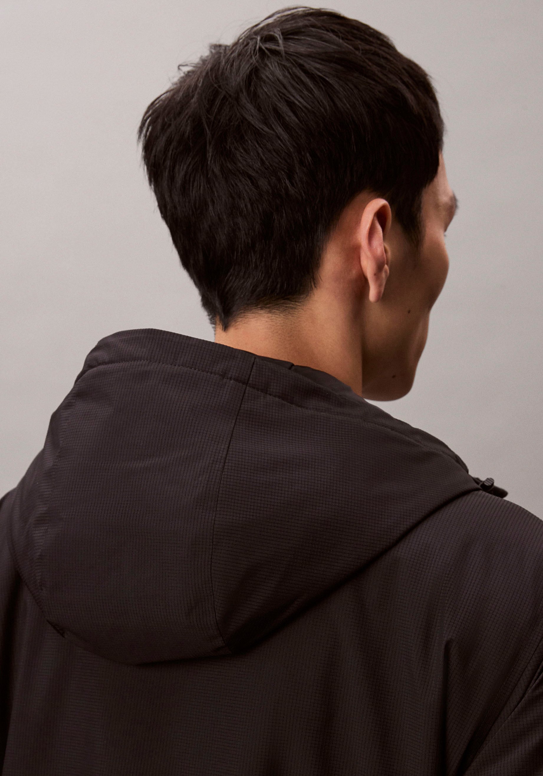 Calvin Klein Jeans Blouson avec capuche Regular Fit, capuche réglable