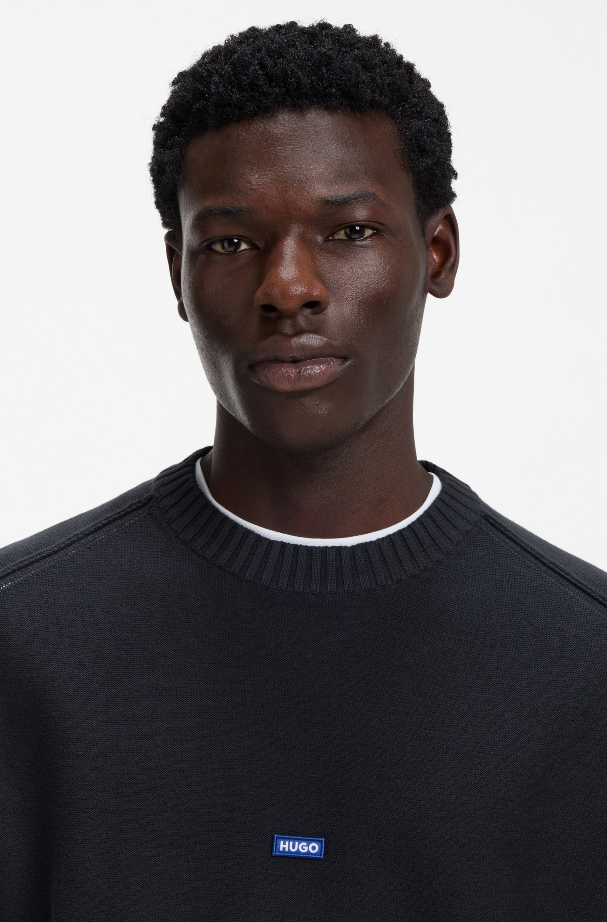 HUGO Blue Pull en tricot Relaxed Fit, Rundhalsausschnitt, softe Strickqualität