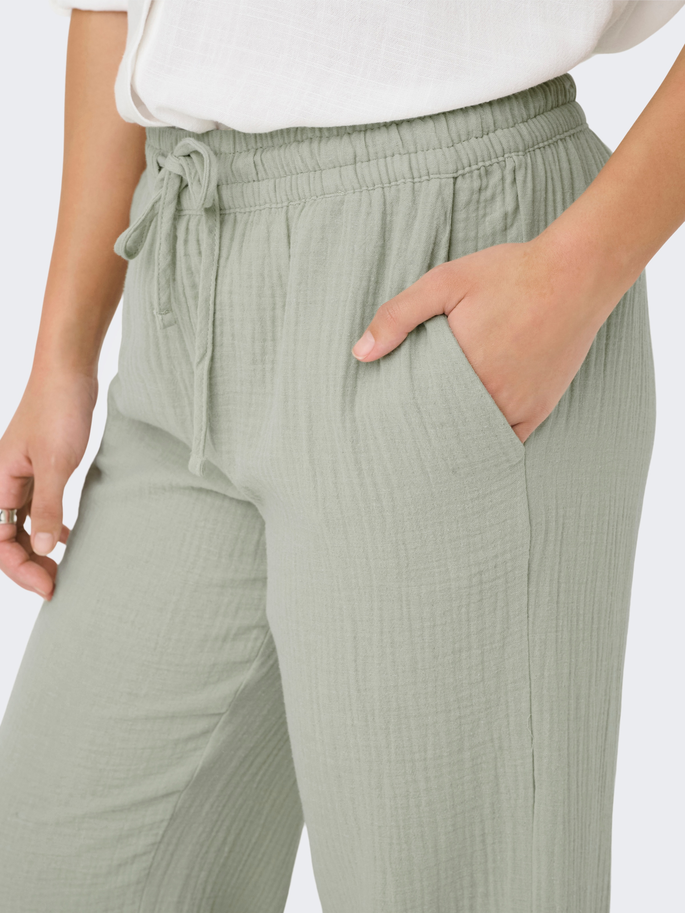 JDY Pantalon à enfiler »JDYTHEIS LIFE WIDE PANT WVN NOOS«  Sommerhose, aus Musselin