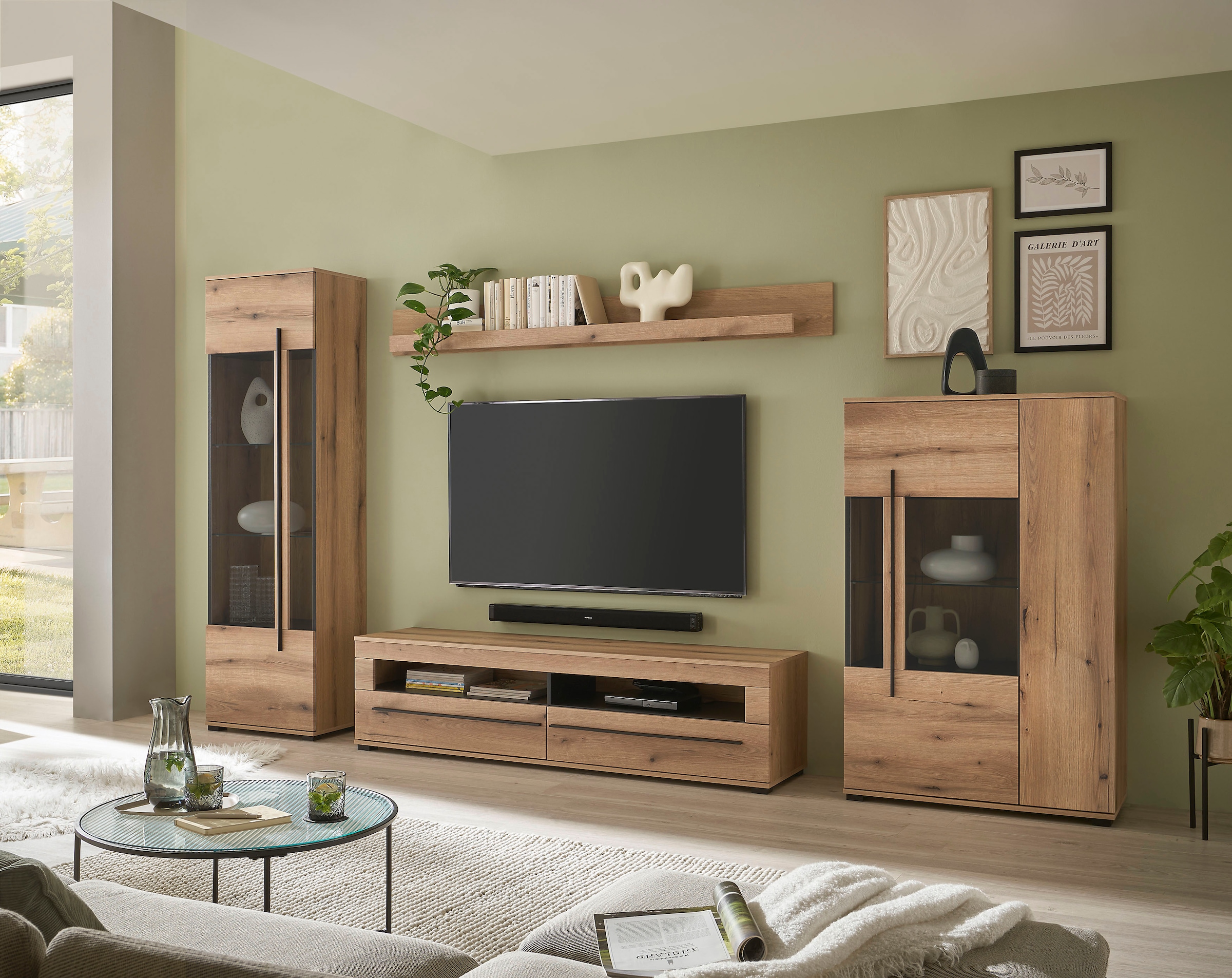 Home affaire Lowboard »modernes TV-Unterteil, Kommode in Eiche Evoke oder weiss« schwarze Stangengriffe, ausreichend Stauraum, vielseitig einsetzbar