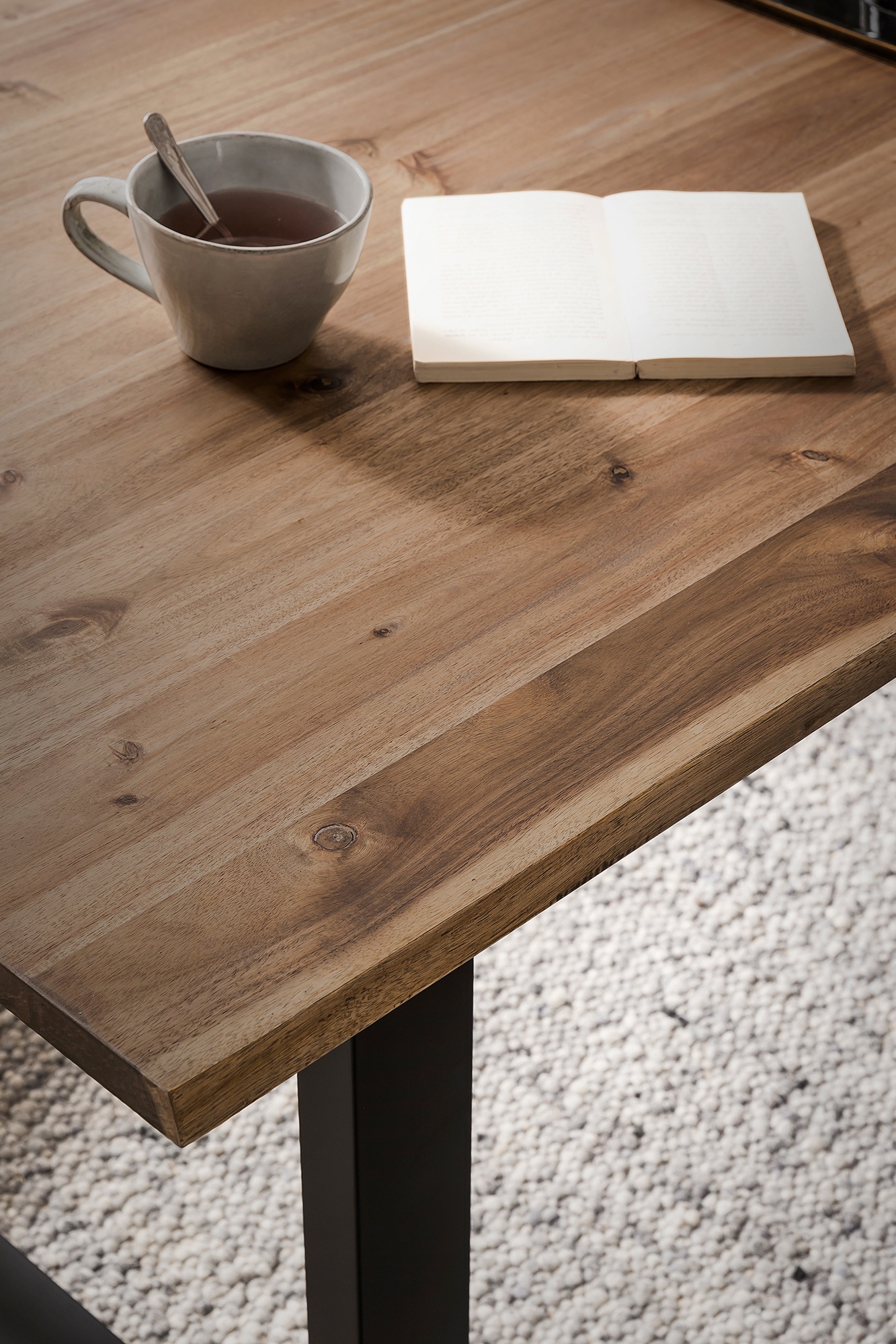 SalesFever Essgruppe »Stilvolle Essgruppe« Set, 5 Stk. tlg. 5-teilige Sitzgruppe mit 360° Drehplatte und echter Baumkante