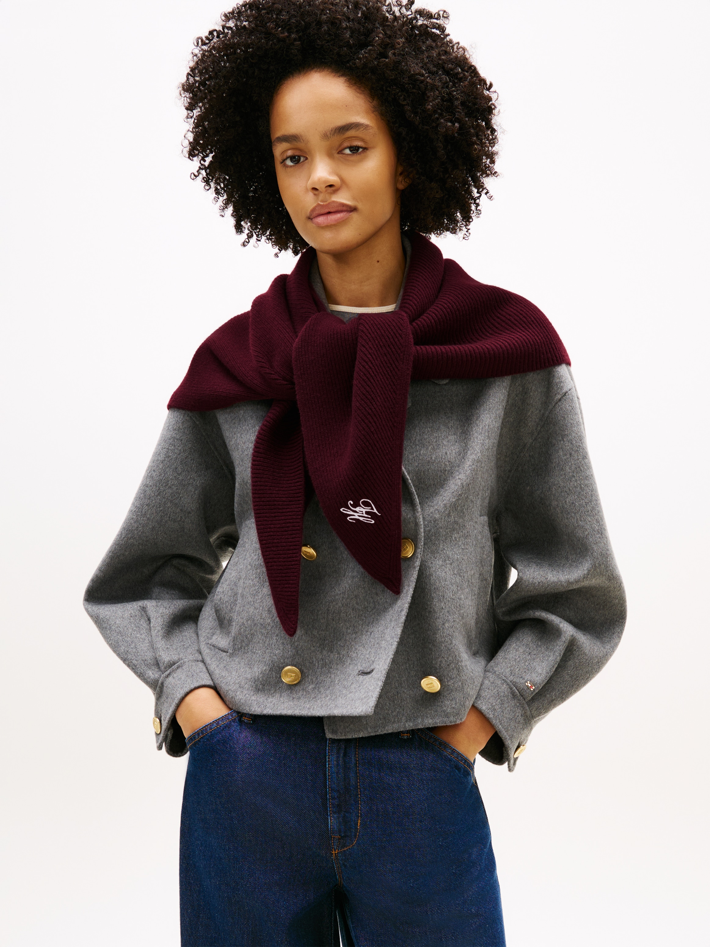 Tommy Hilfiger Dreieckstuch »TOMMY SCRIPT CASH« aus Kaschmirmix mit Logo-Stickerei, Masse 150 x 110 cm