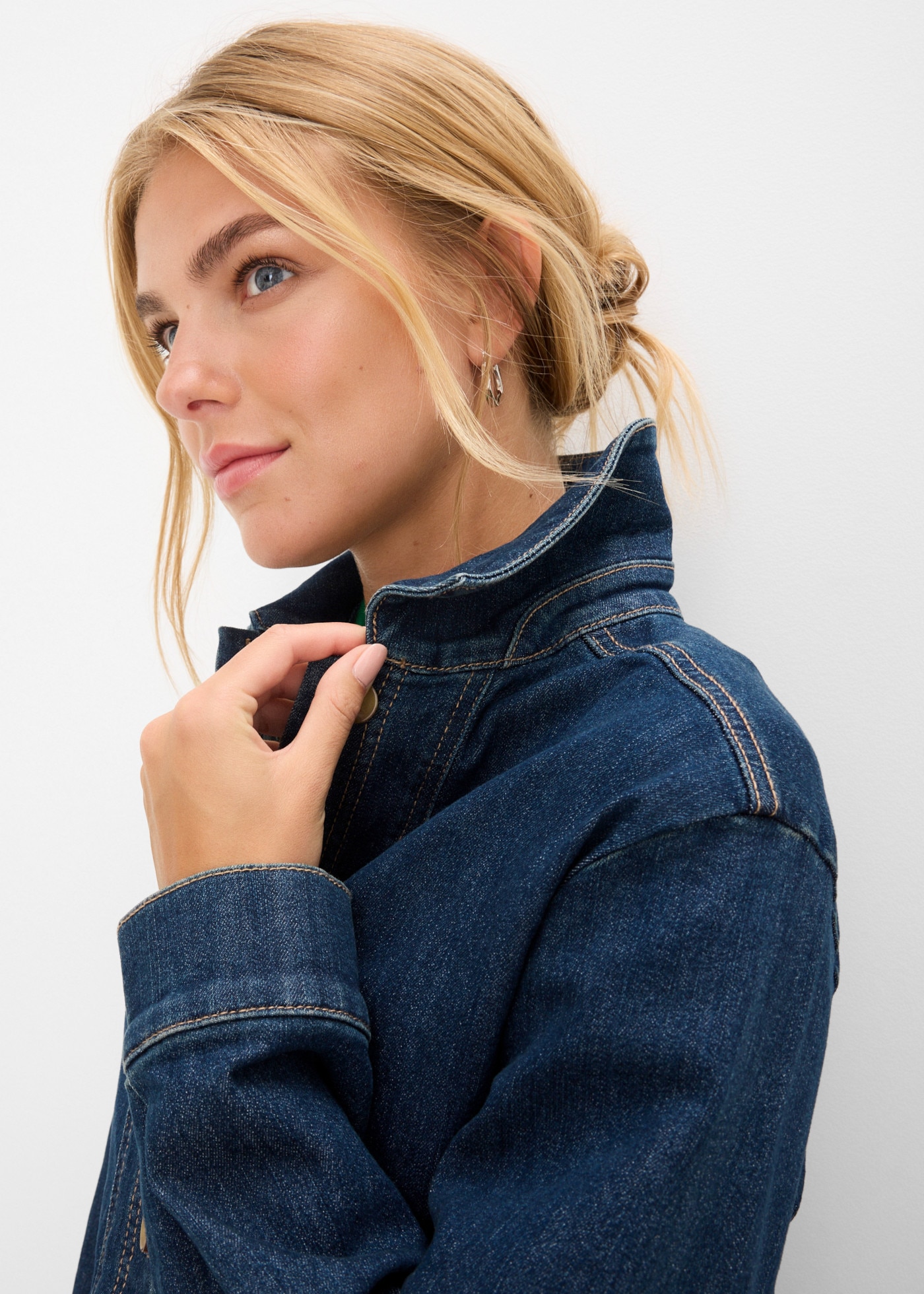 bonprix Veste en jean Coupe régulière, manches longues, en coton, style décontracté