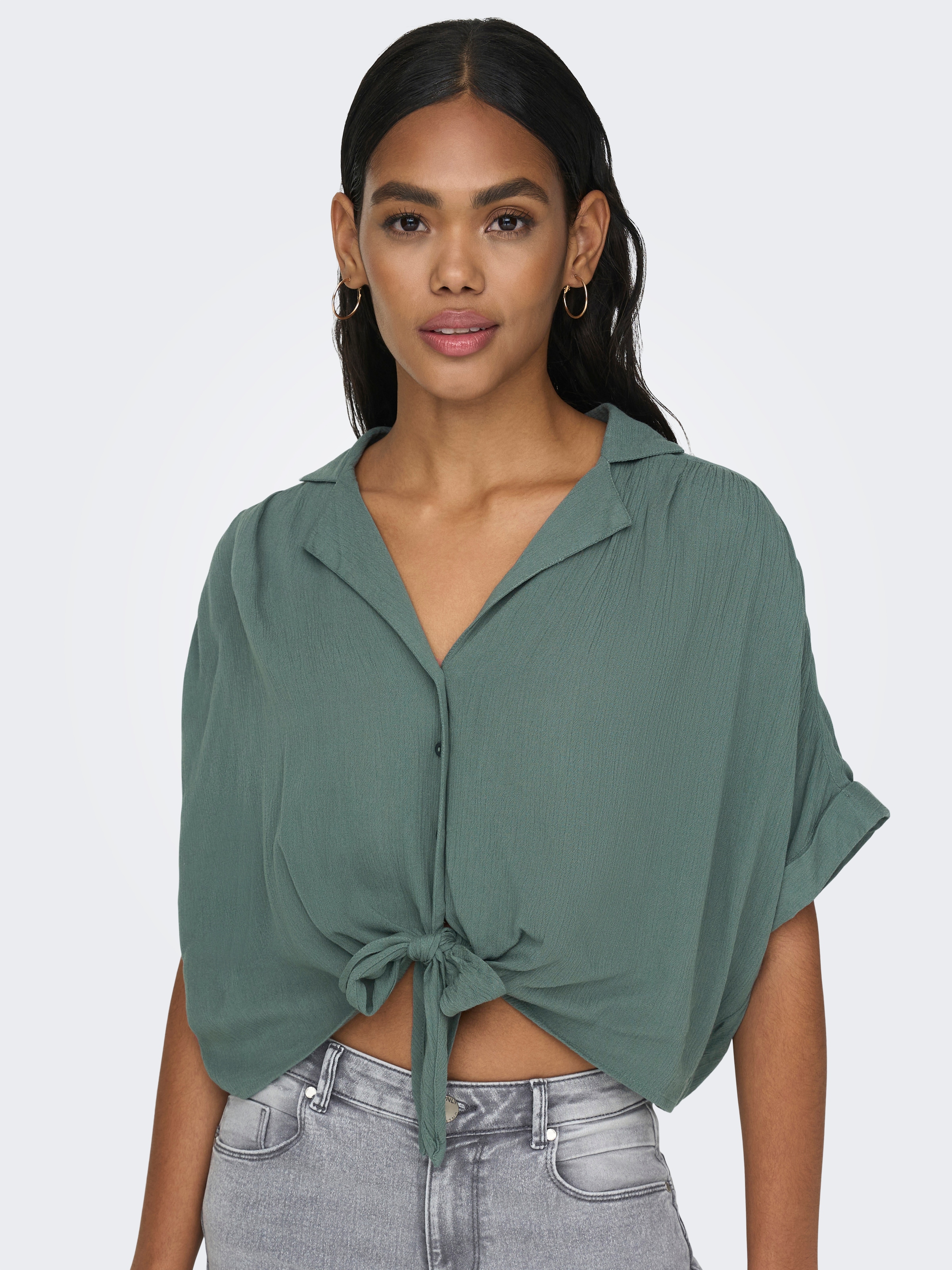 ONLY Blouse à manches courtes »ONLPAULA LIFE S/S TIE SHIRT WVN NOOS« viscose, coupe regular