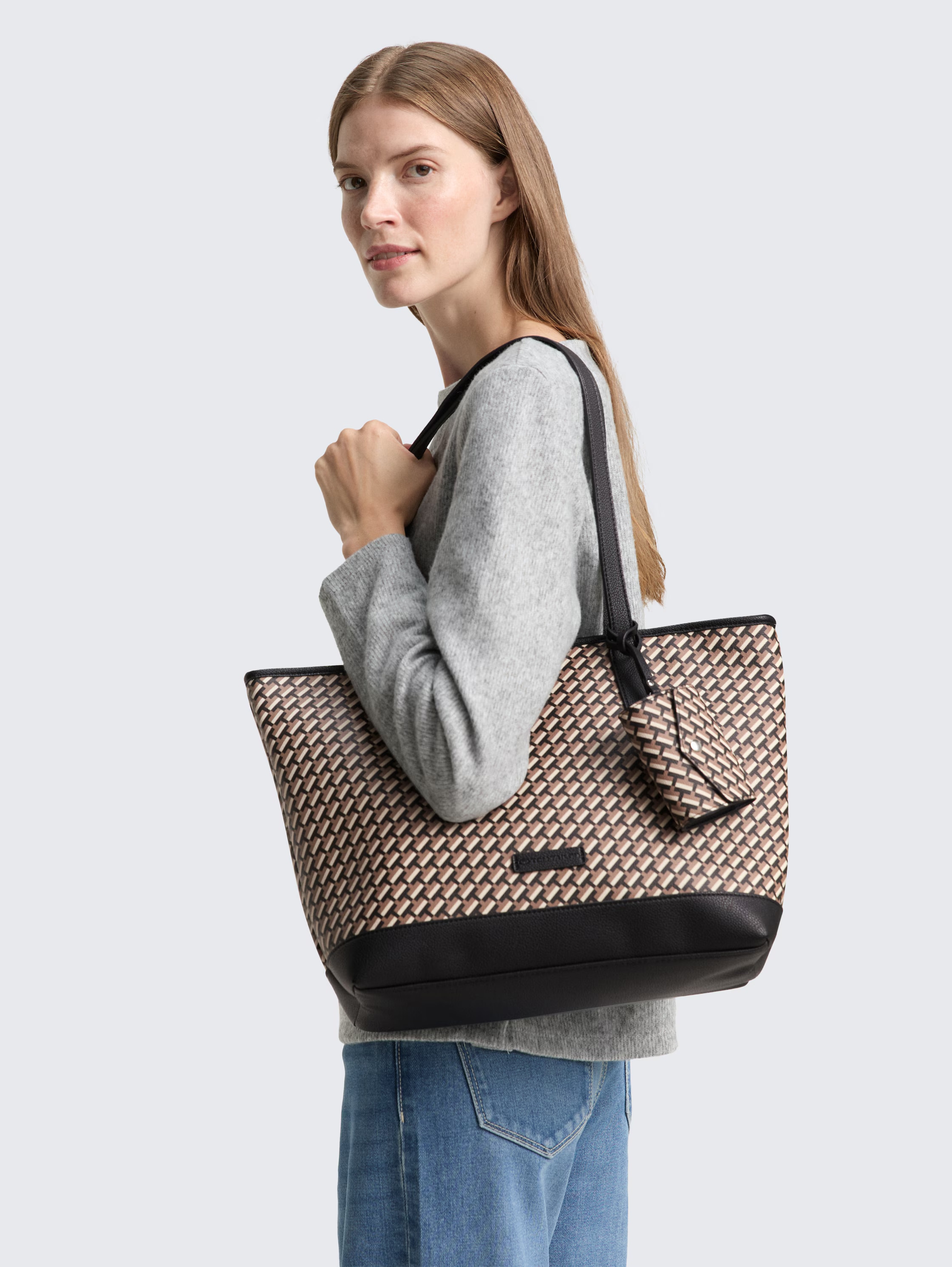 TOM TAILOR Shopper »Xenia« mit raffiniert geometrischen "T" Print des Logos auf dem Taschenkörper