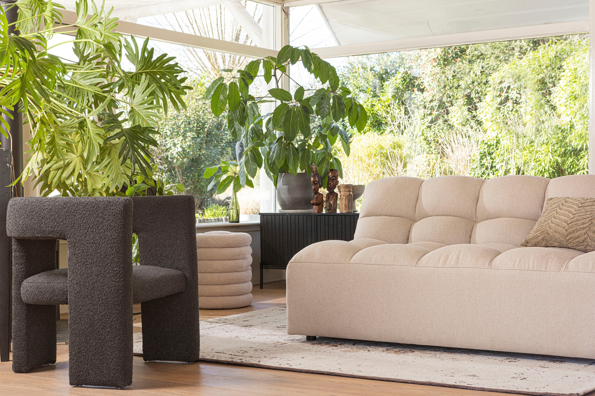 WOOOD Chaise rembourrée »Tiwa mit Bouclé-Bezug und Holzgestell B 63 x T 62 x H 71 cm« () Résistance maximale à l'usure, capacité de charge 100 kg, livré monté