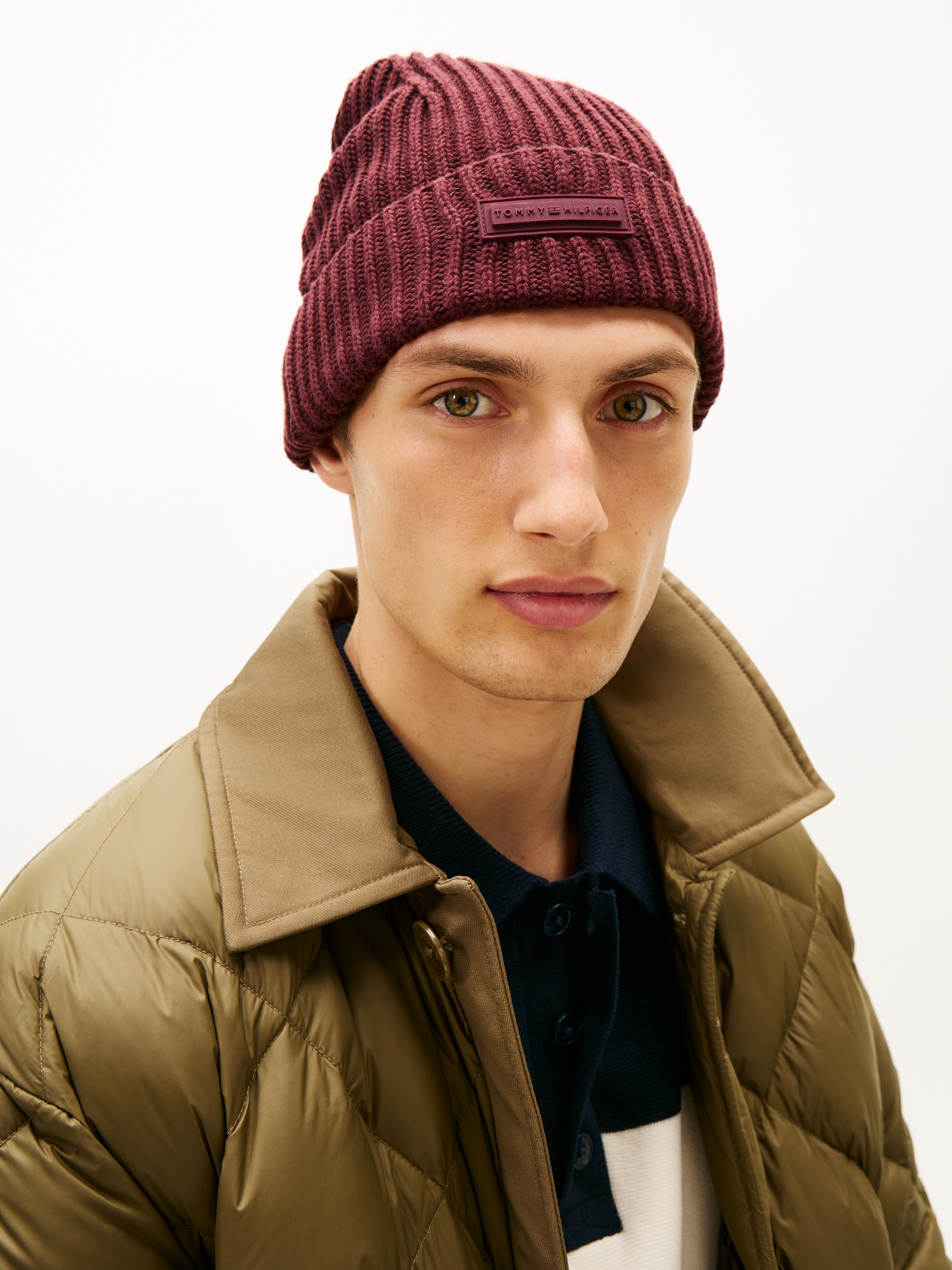 Tommy Hilfiger Bonnet »TH FOUNDATION« Strick, mit gummiertem Logo und Wolle