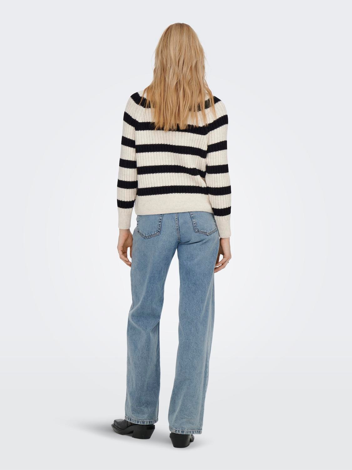 ONLY Pull à col montant »ONLLEISE FREYA LS ZIP HIGH NECK KNT NOOS«, mit Streifenmuster
