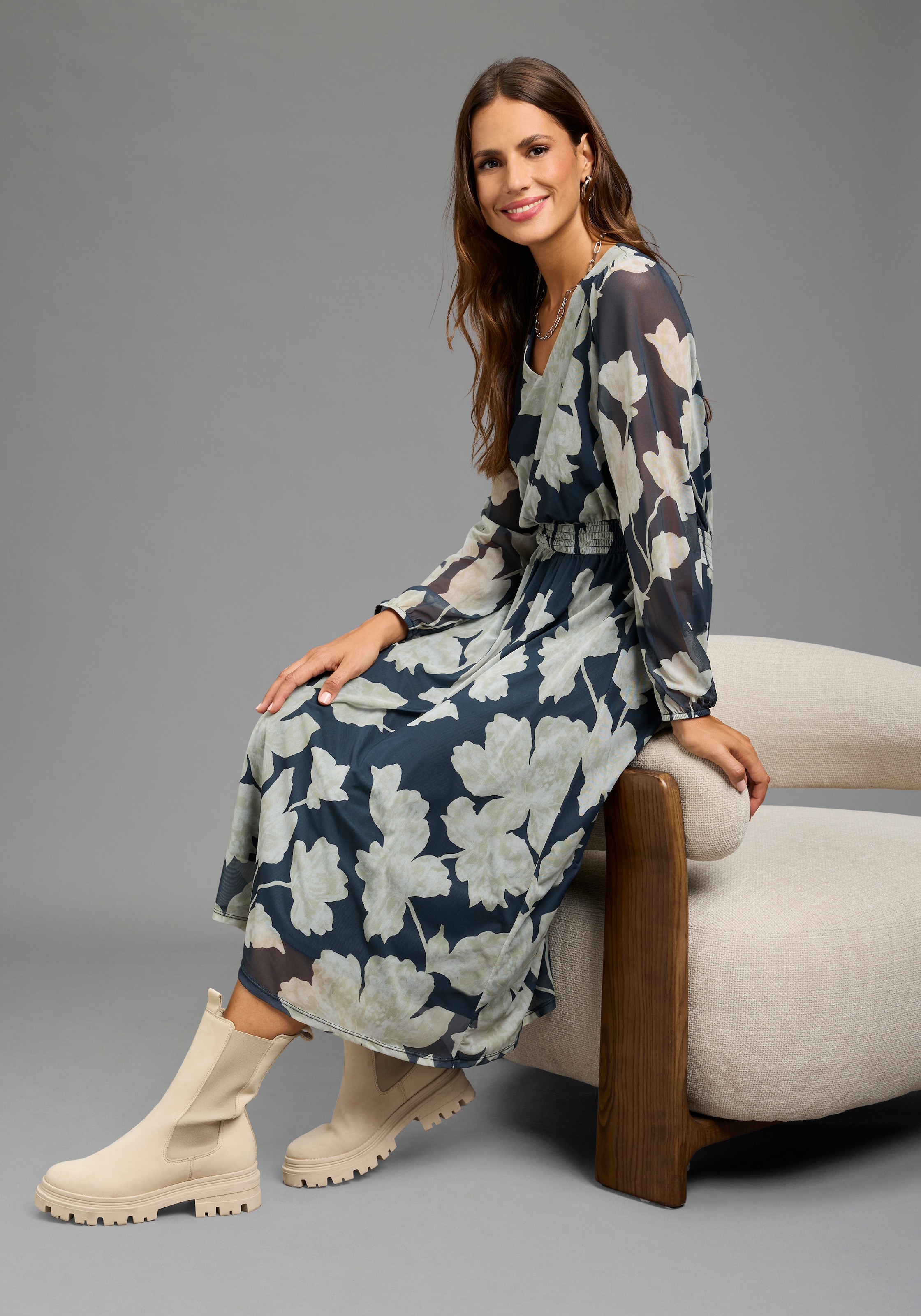 Laura Scott Robe en maille longueur mollet, coupe ajustée, en jersey et mesh élastiques
