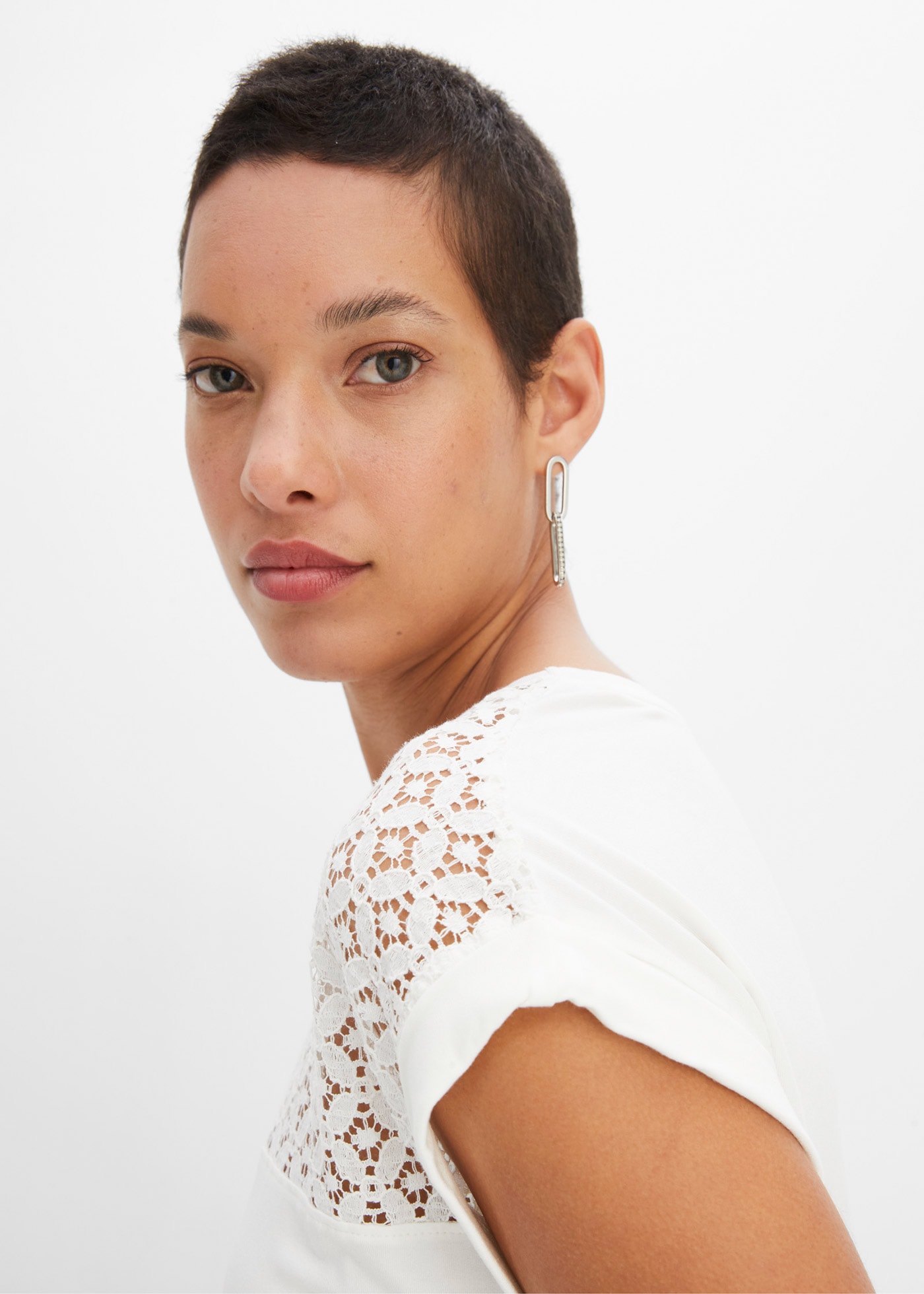 bonprix T-Shirt »Shirt aus Viskose-Mix« gerade Passform, Kurzarm, für vielseitige Anlässe, aus Viskose-Mix